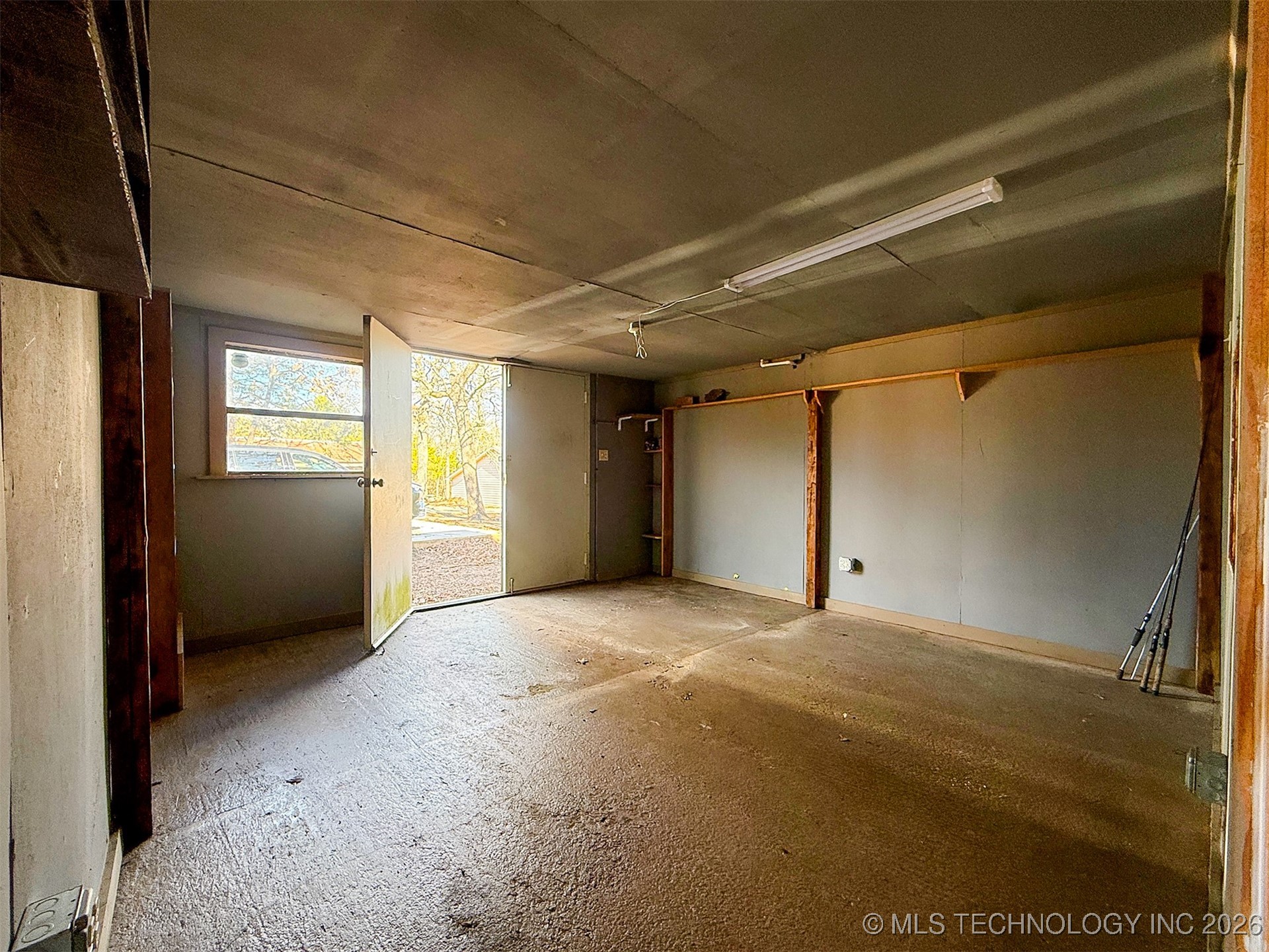 1231 W Easy Street Property Photo 45