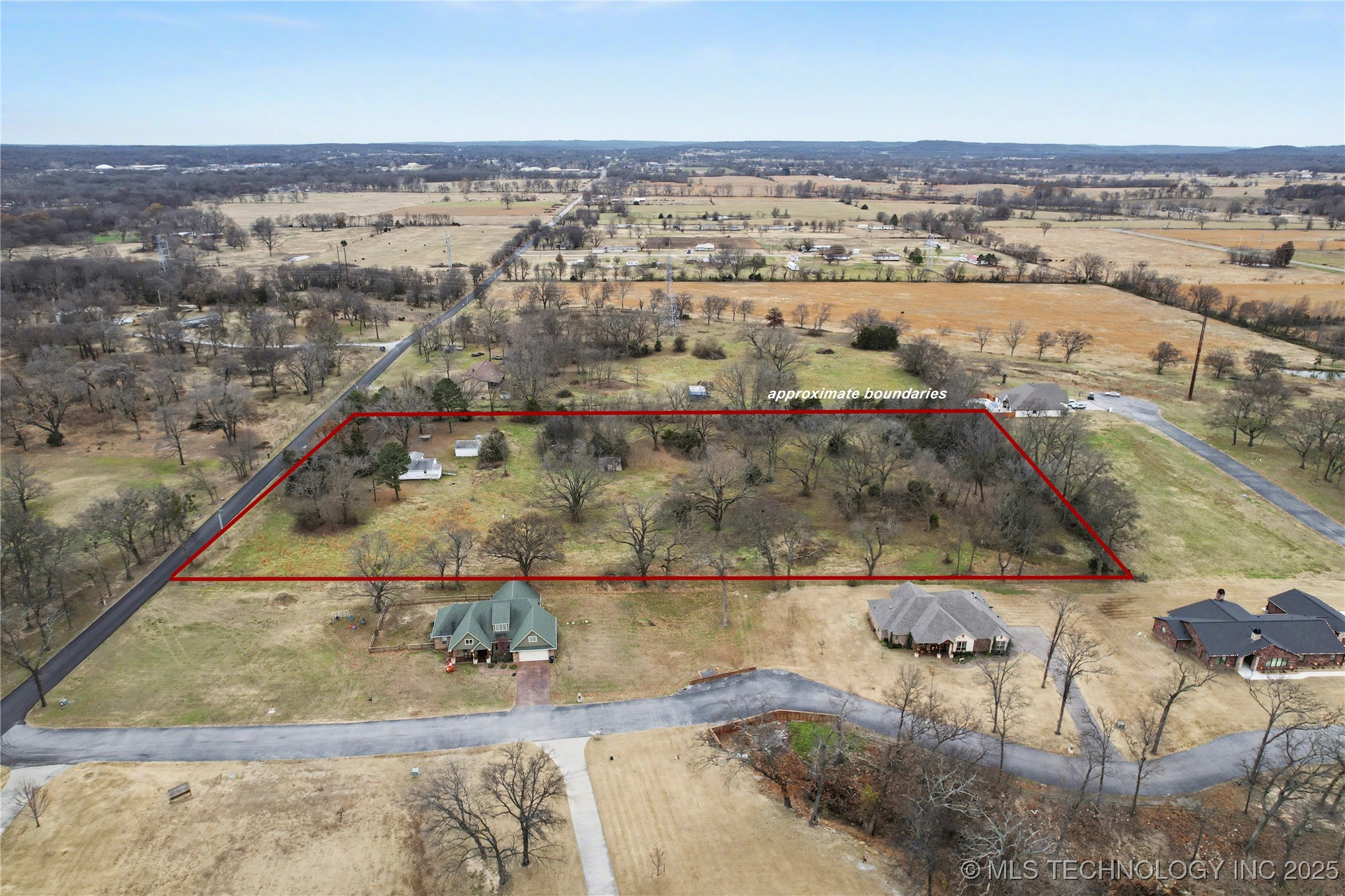 5540 S 440 Property Photo 2