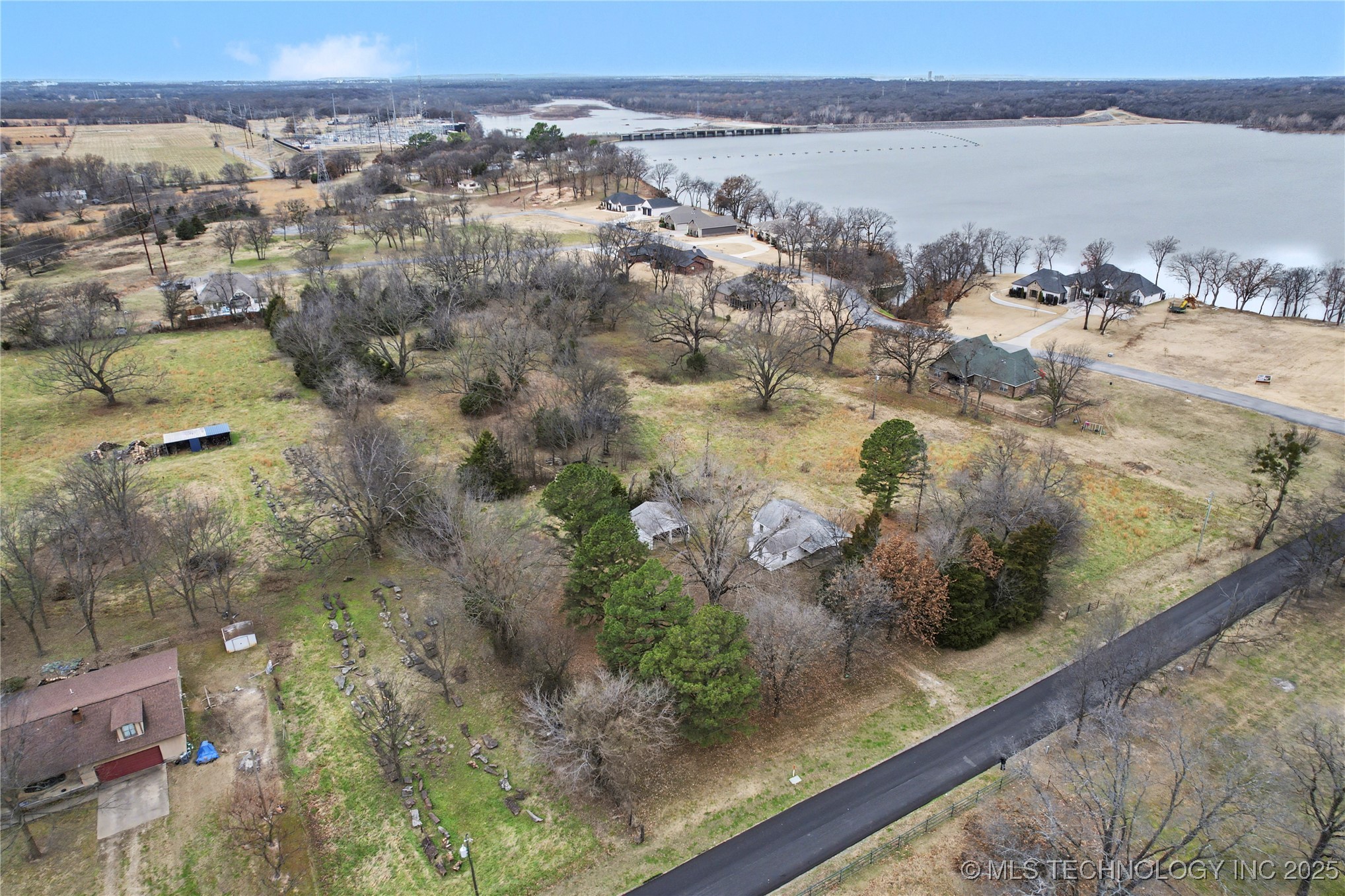 5540 S 440 Property Photo 3