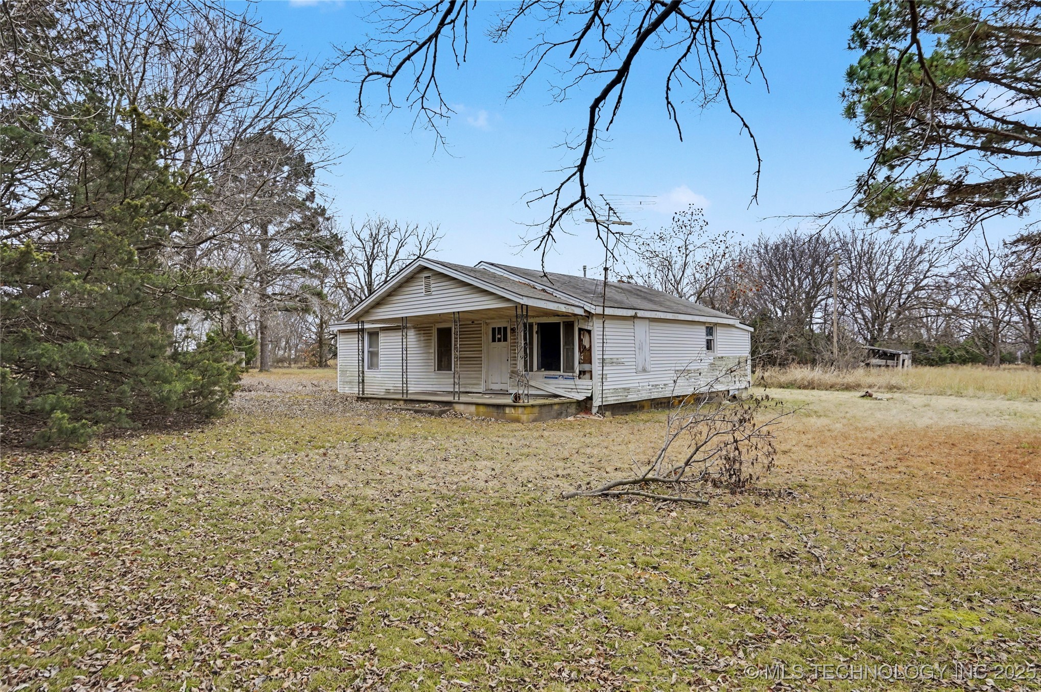 5540 S 440 Property Photo 9