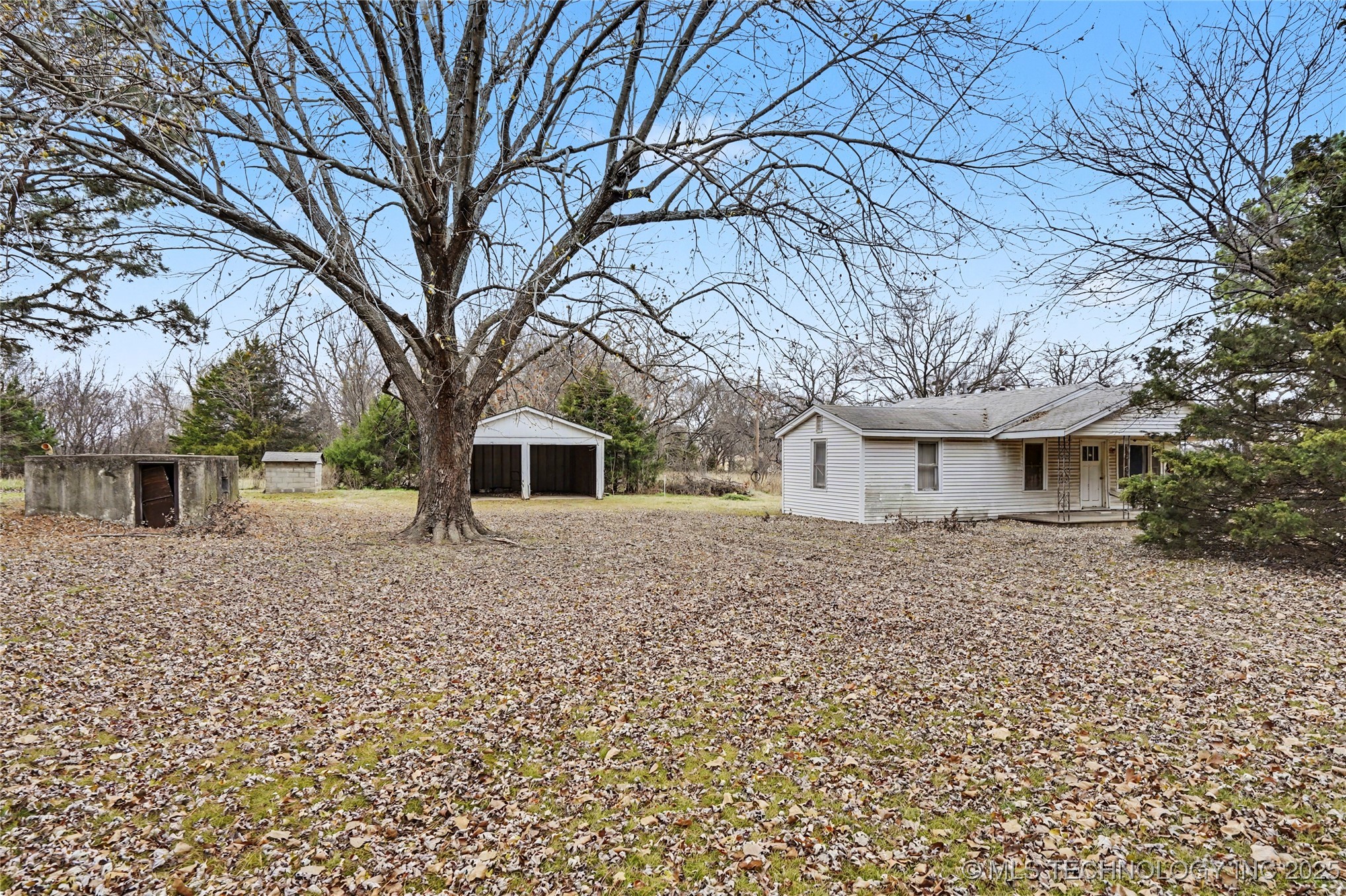 5540 S 440 Property Photo 10