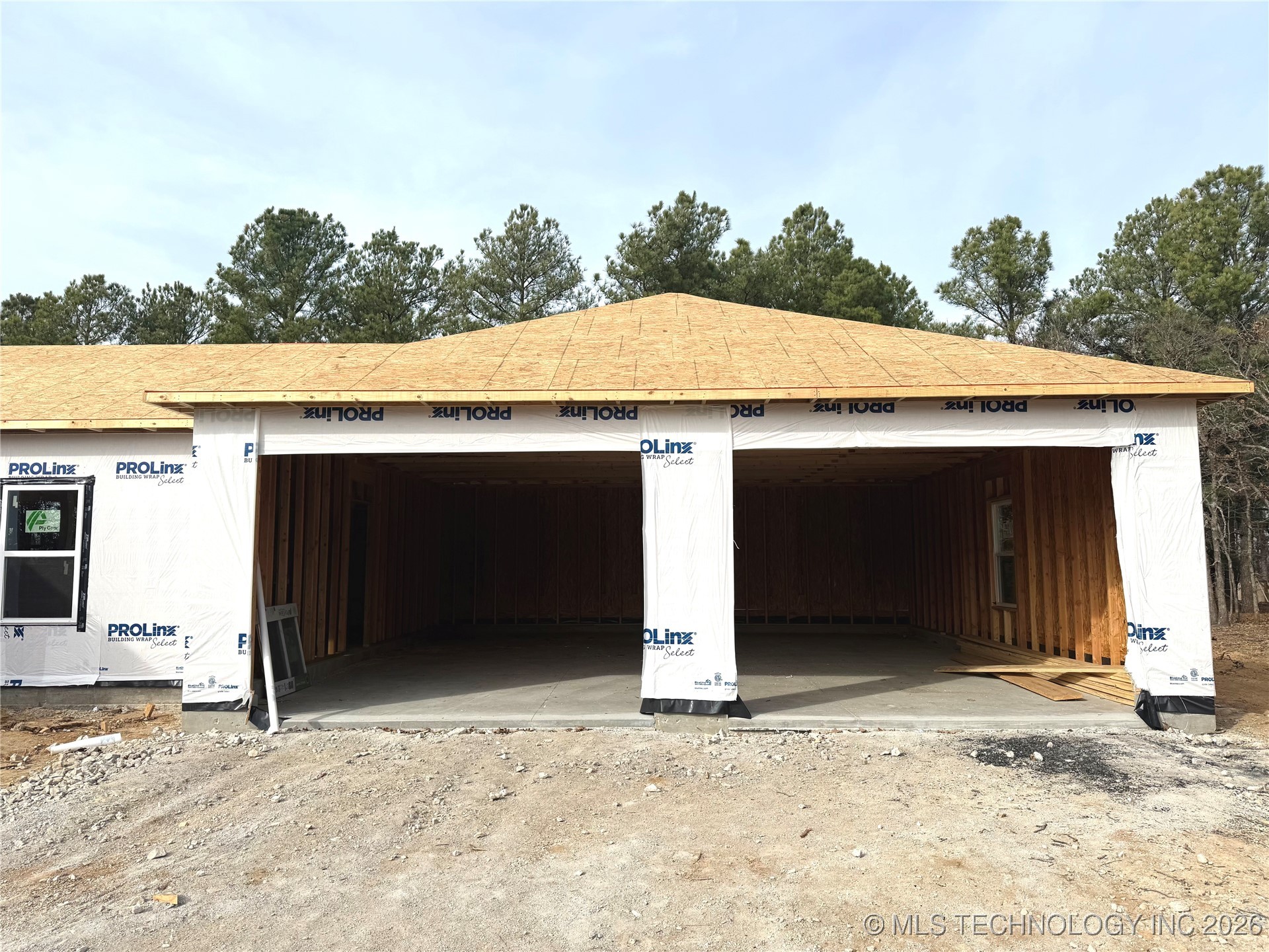 001 New Prue Road Property Photo 4