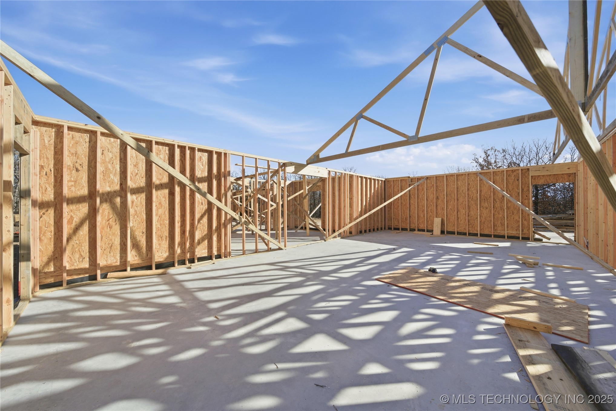 001 New Prue Road Property Photo 11