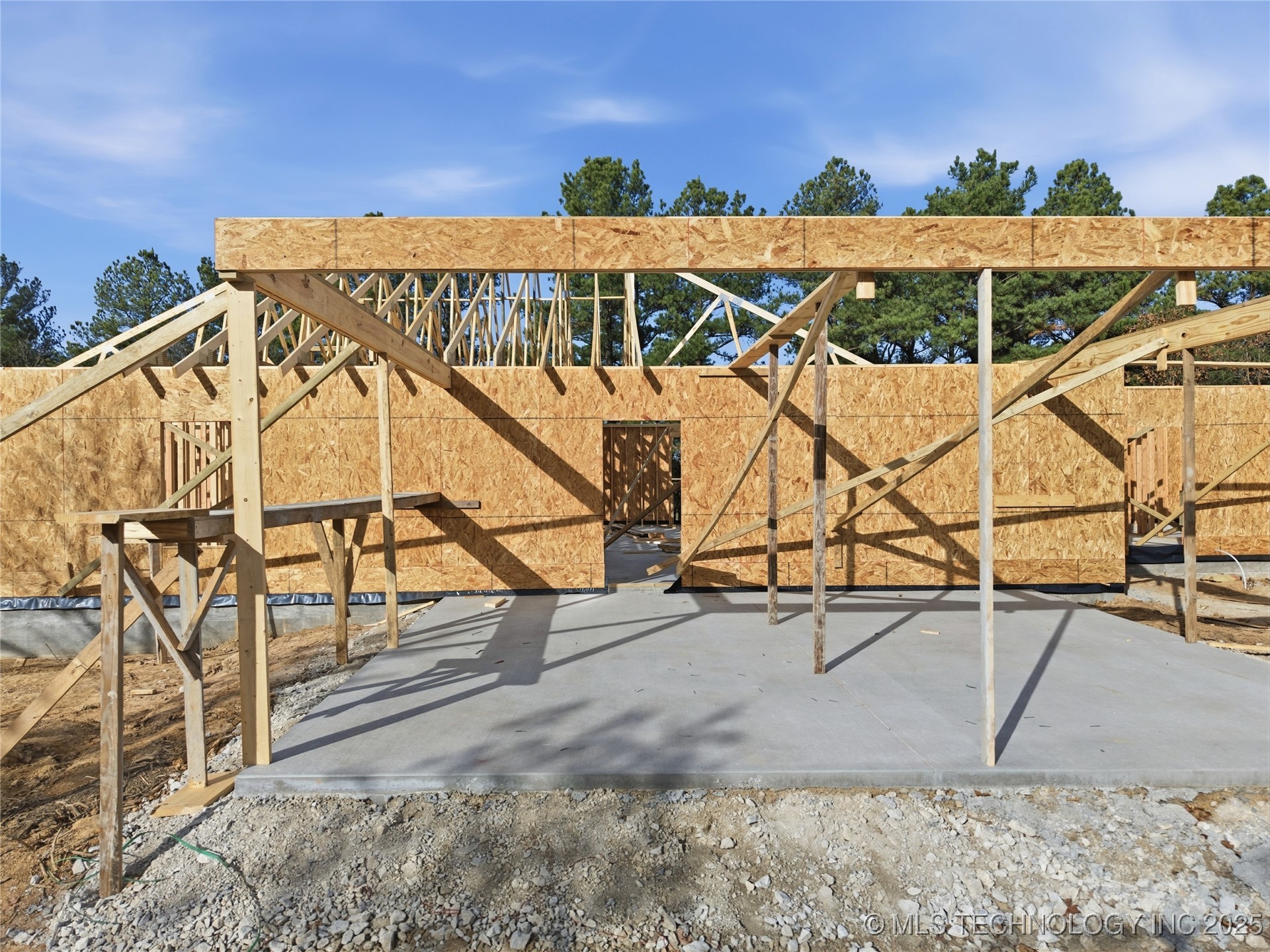 001 New Prue Road Property Photo 13