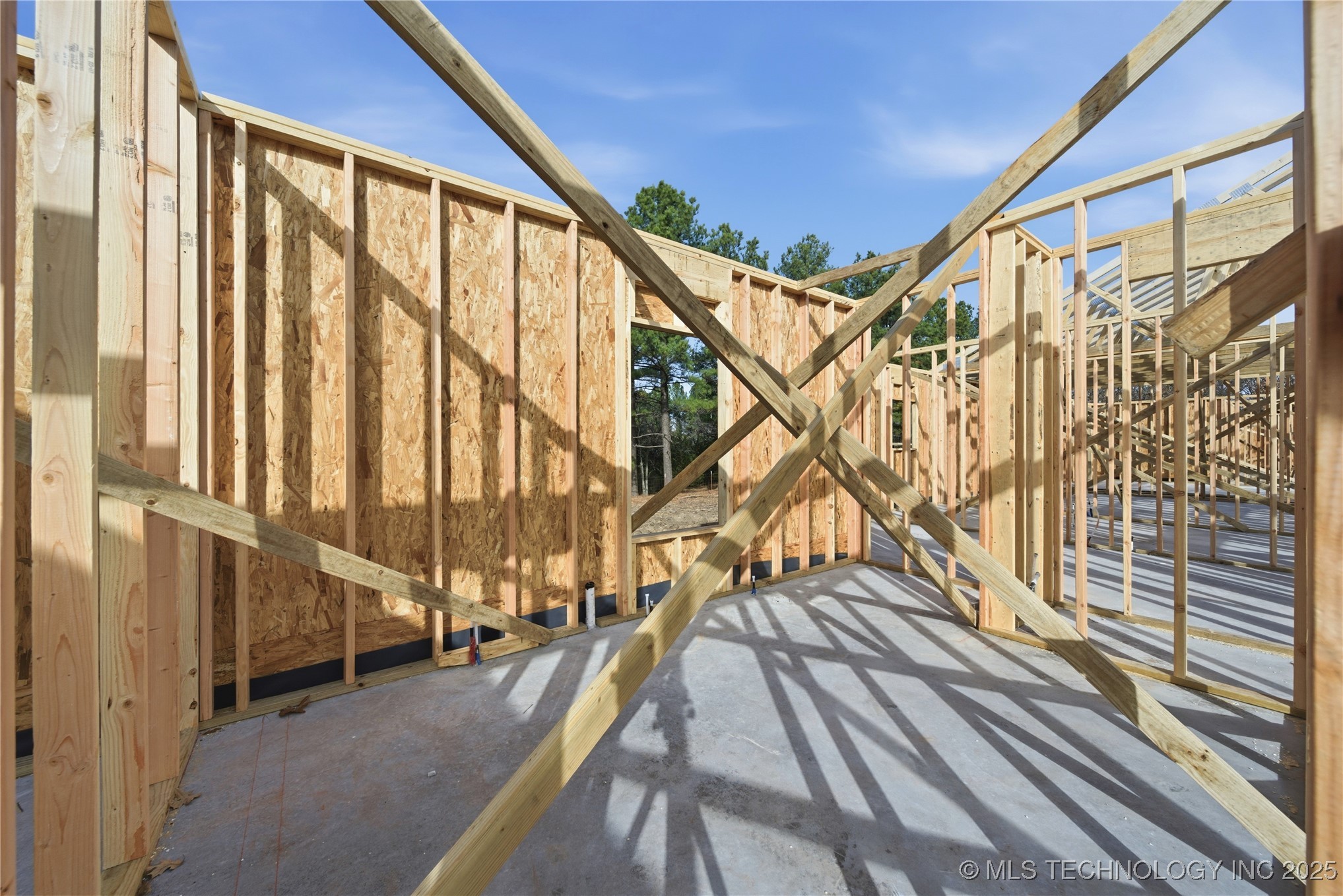 001 New Prue Road Property Photo 14