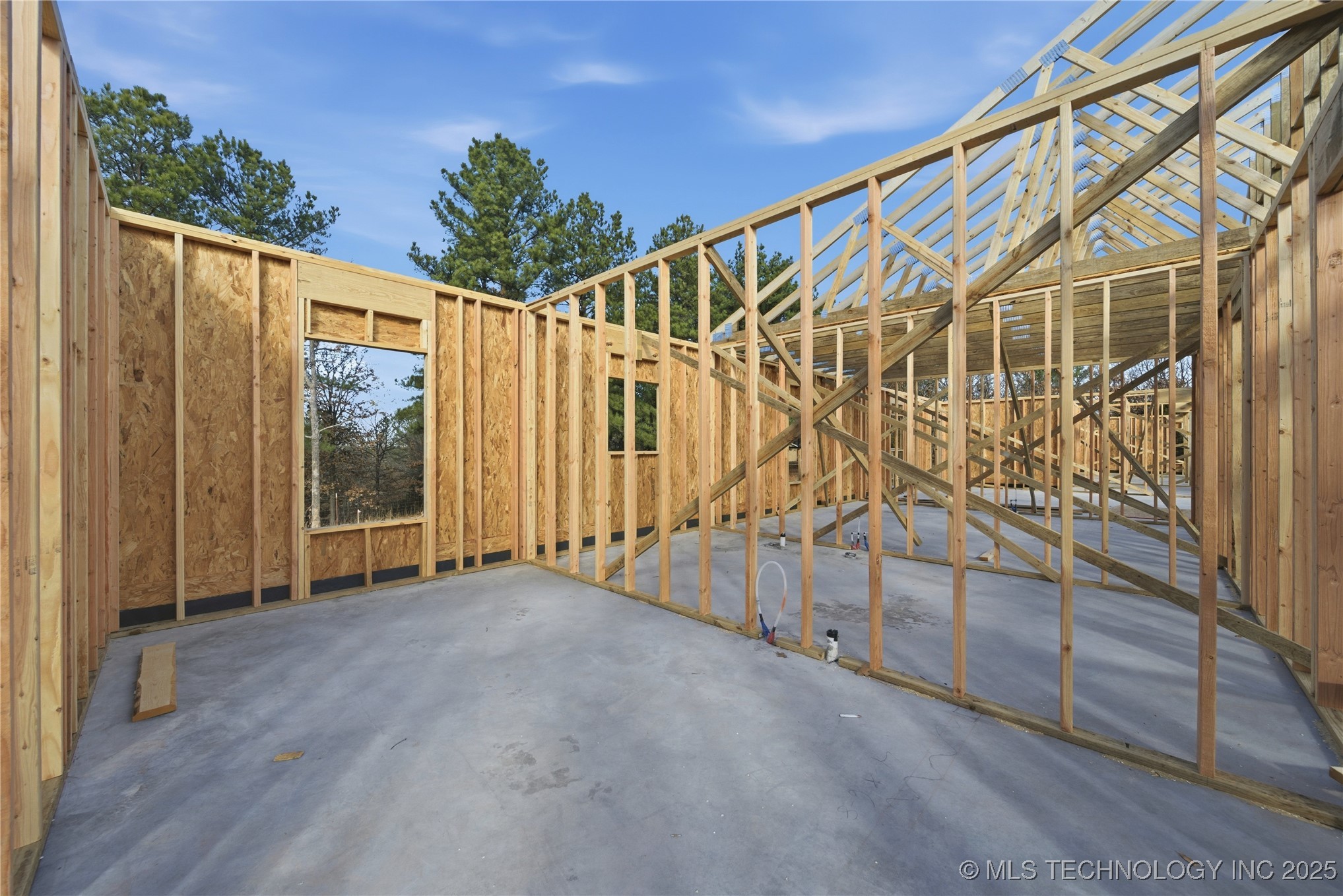 001 New Prue Road Property Photo 15