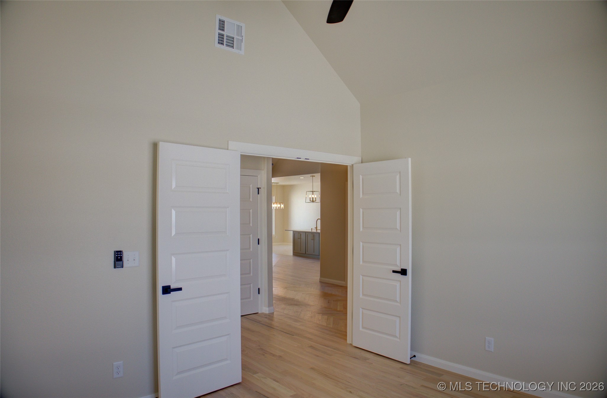 6804 S 337th East Avenue Property Photo 8