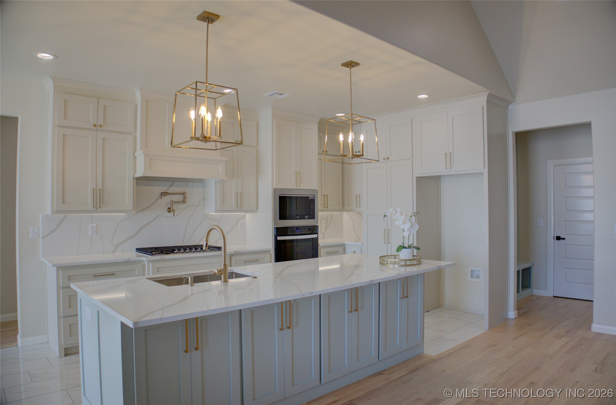 6804 S 337th East Avenue Property Photo 11