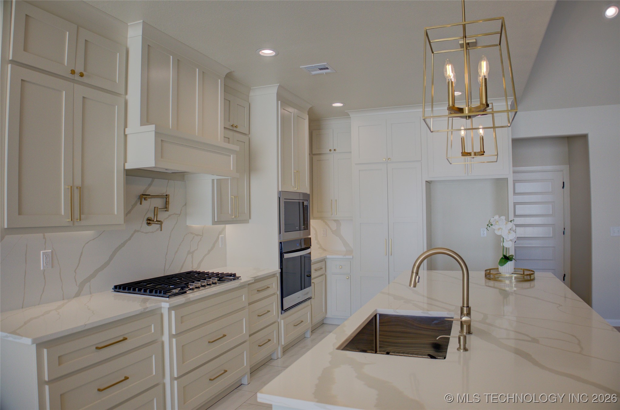 6804 S 337th East Avenue Property Photo 13