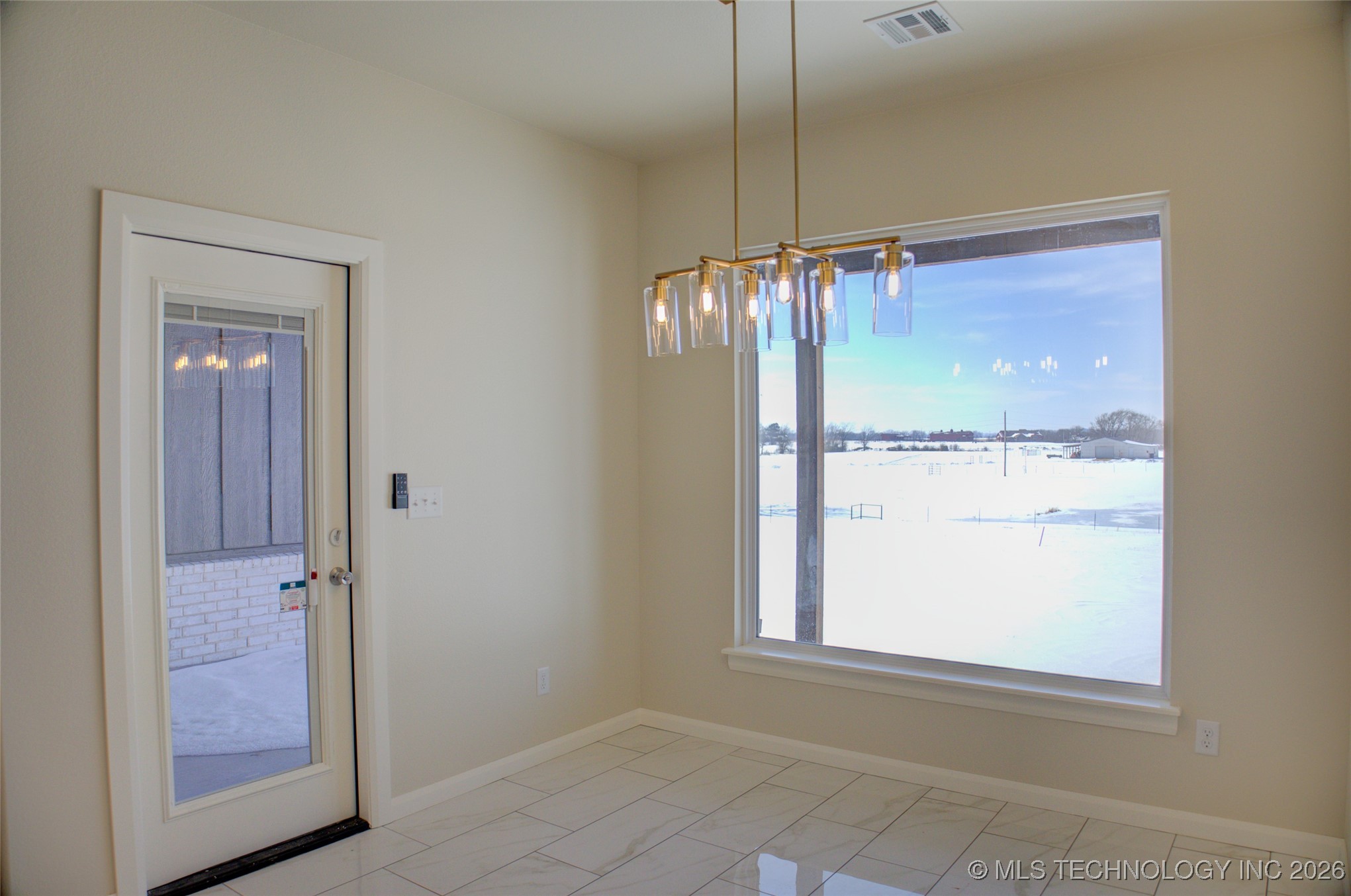 6804 S 337th East Avenue Property Photo 17