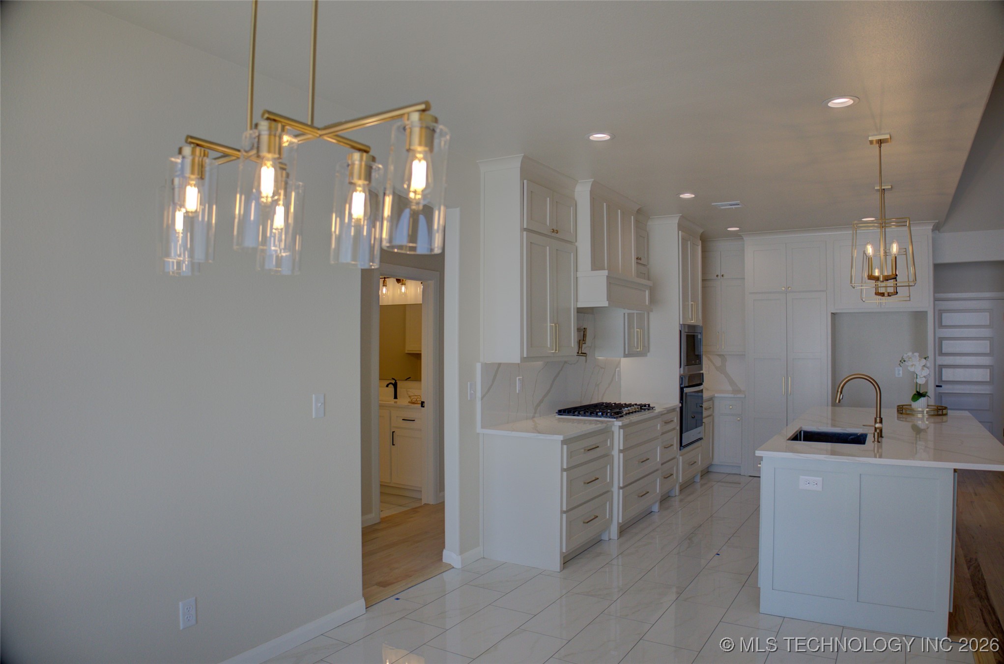 6804 S 337th East Avenue Property Photo 18