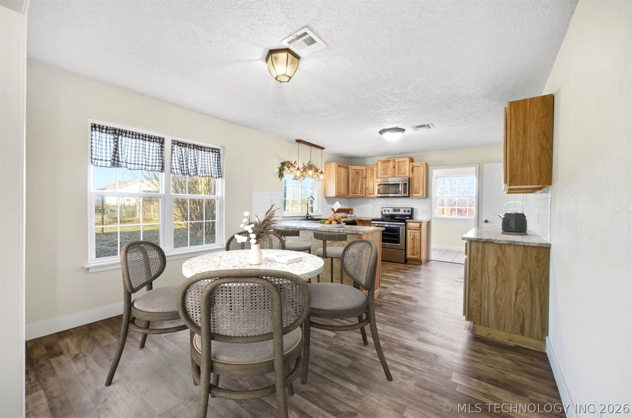 23979 E 320 Road Property Photo 9