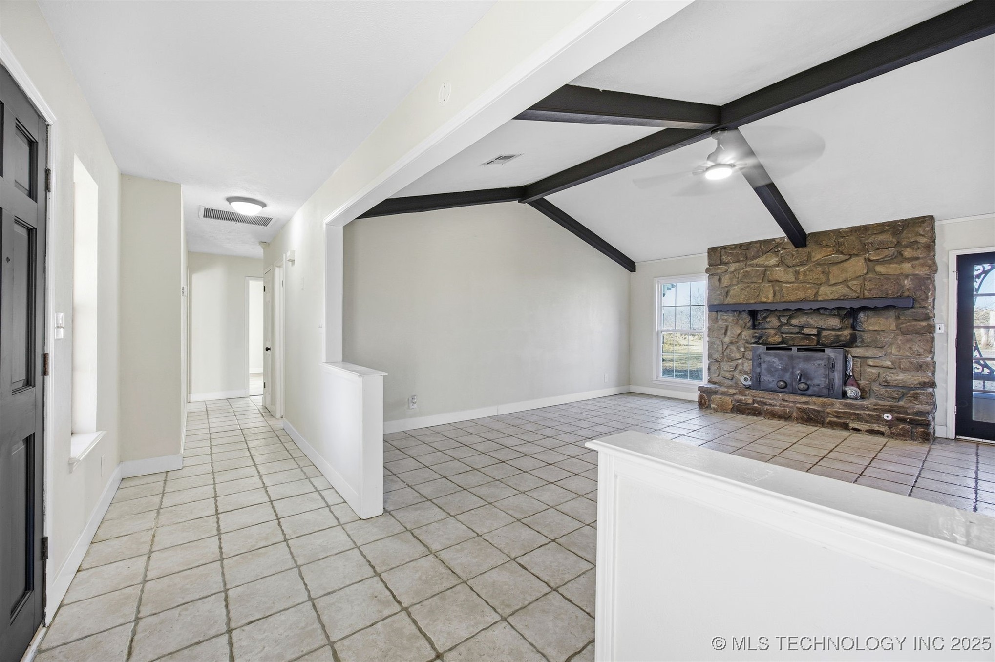 23979 E 320 Road Property Photo 10