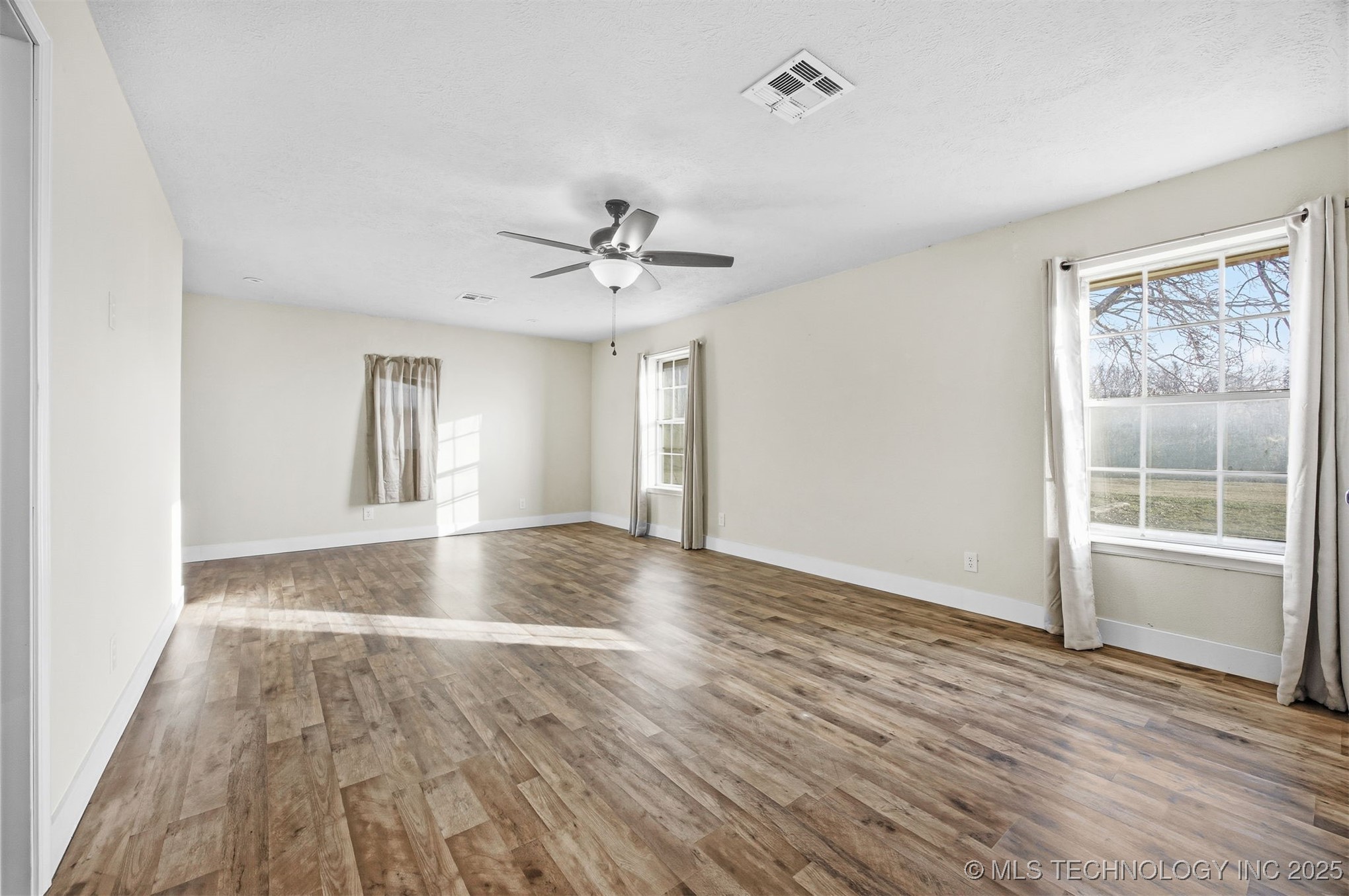 23979 E 320 Road Property Photo 32