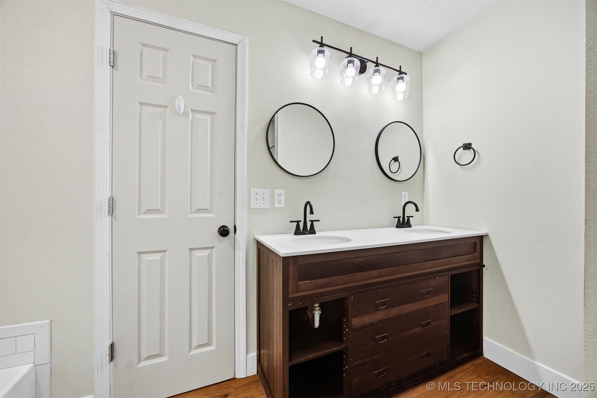 23979 E 320 Road Property Photo 36