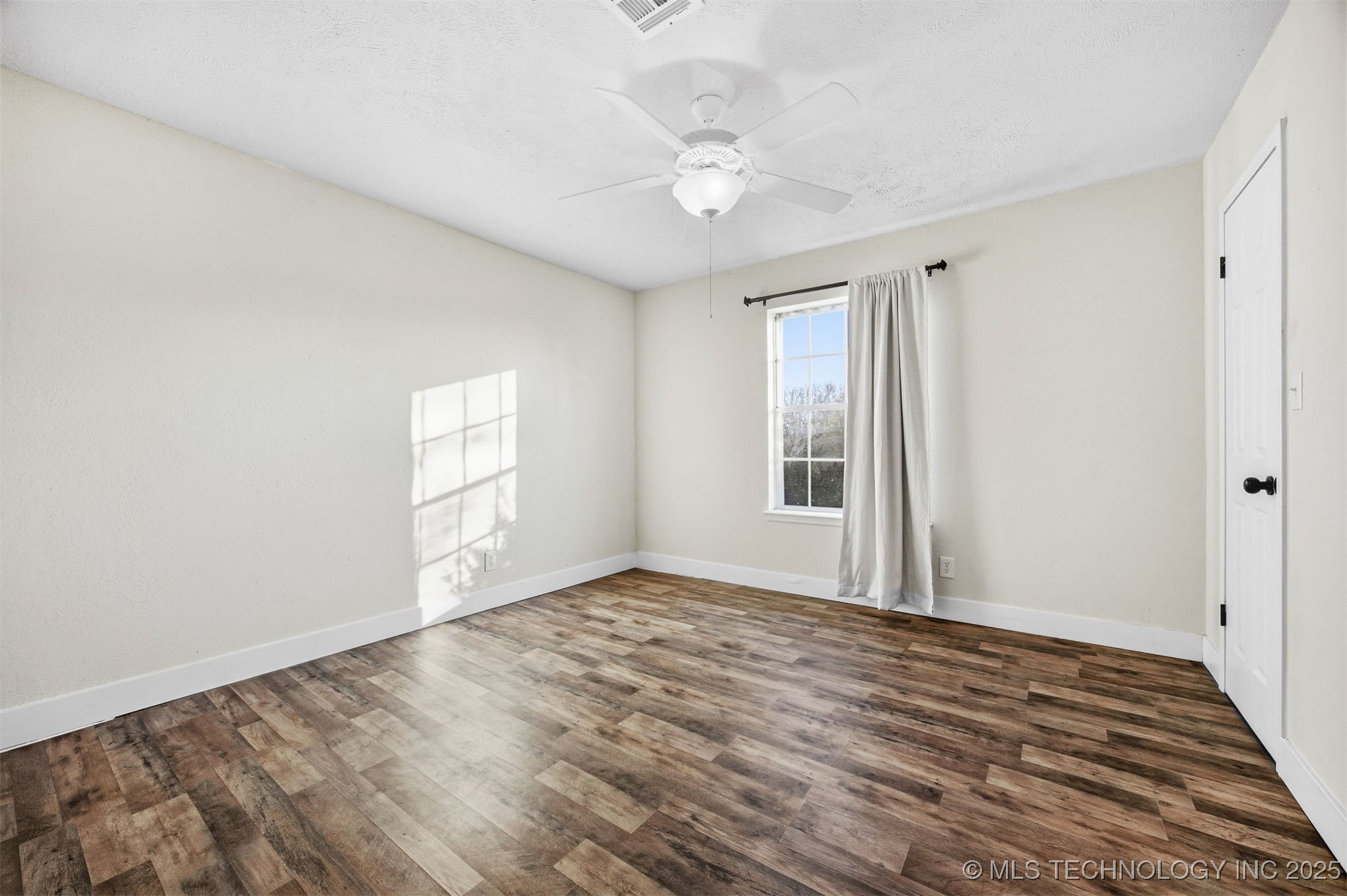 23979 E 320 Road Property Photo 38