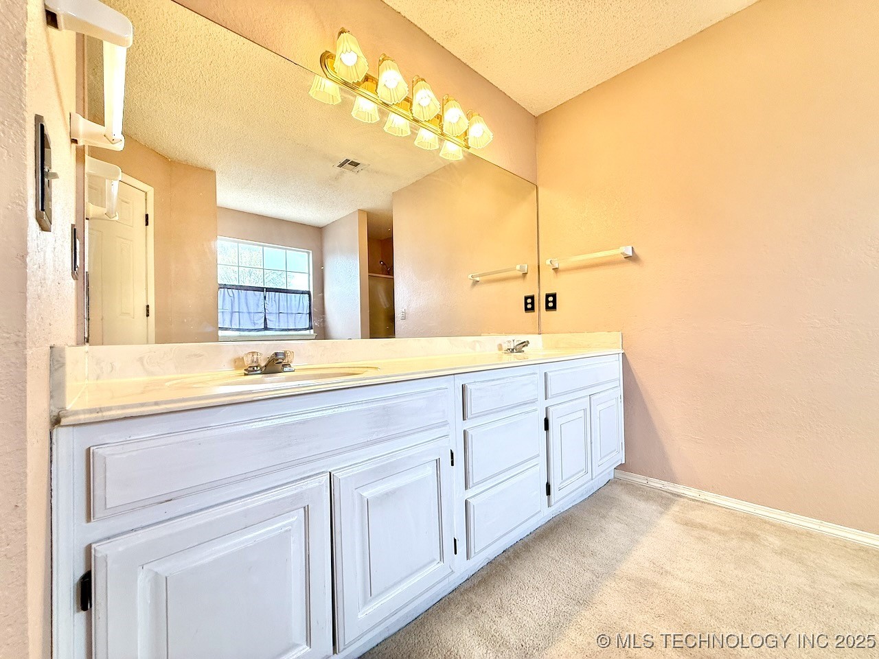 516 S Laurel Avenue Property Photo 64