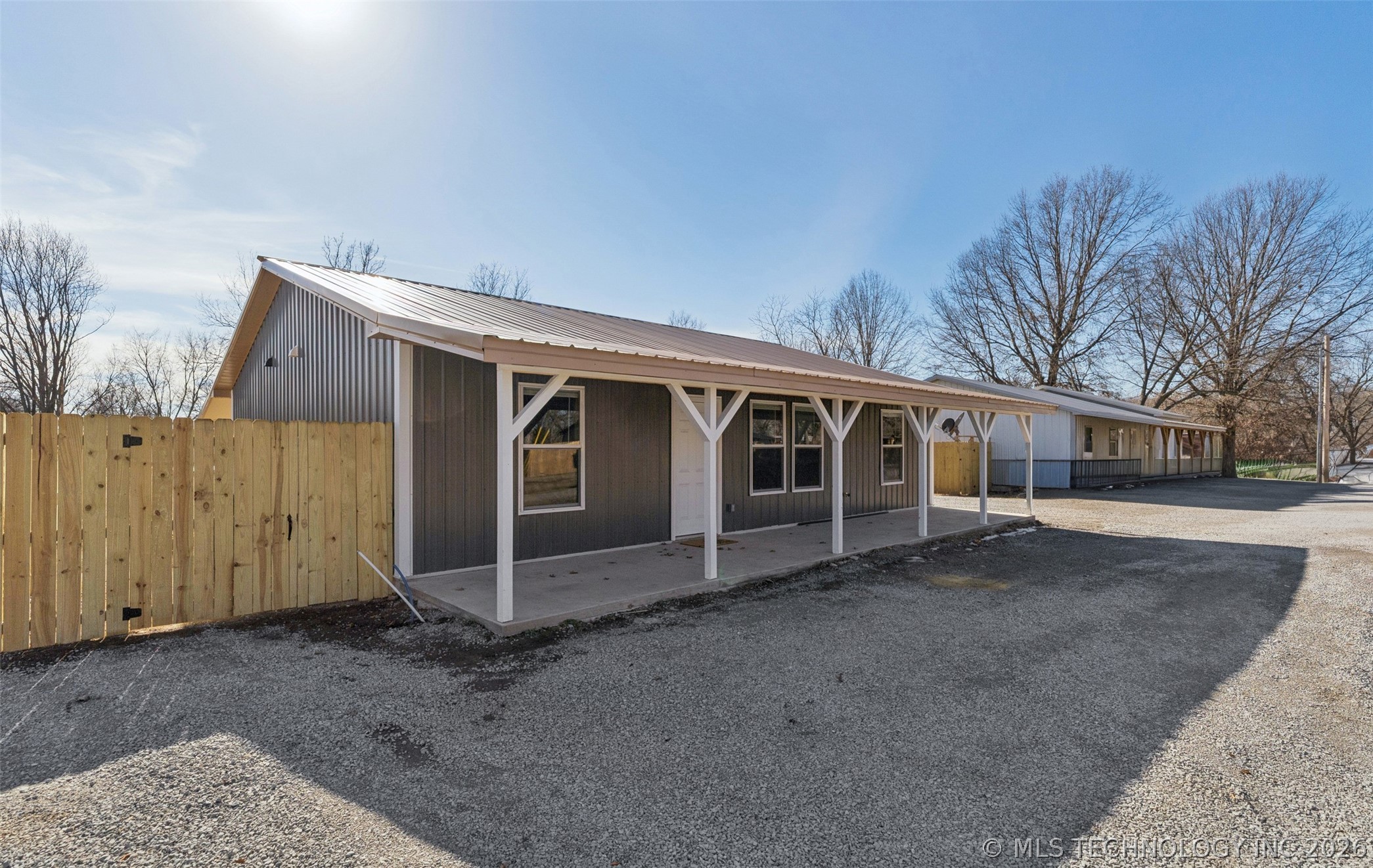 207 Ne 2nd Street Property Photo 3