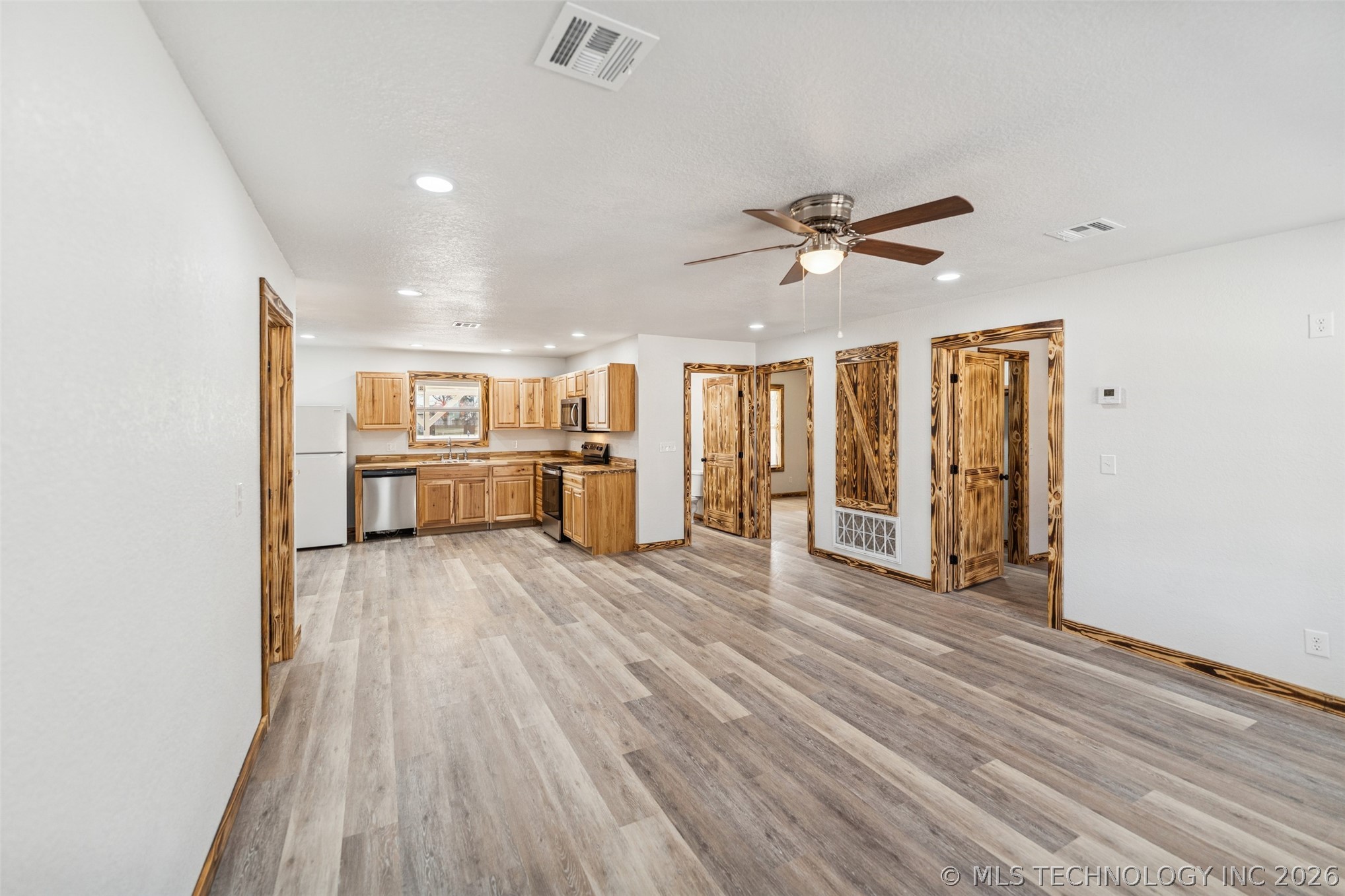 207 Ne 2nd Street Property Photo 5