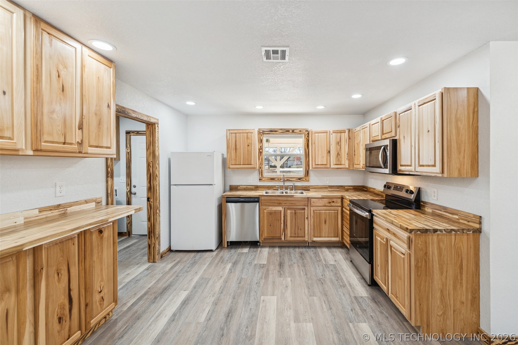 207 Ne 2nd Street Property Photo 7