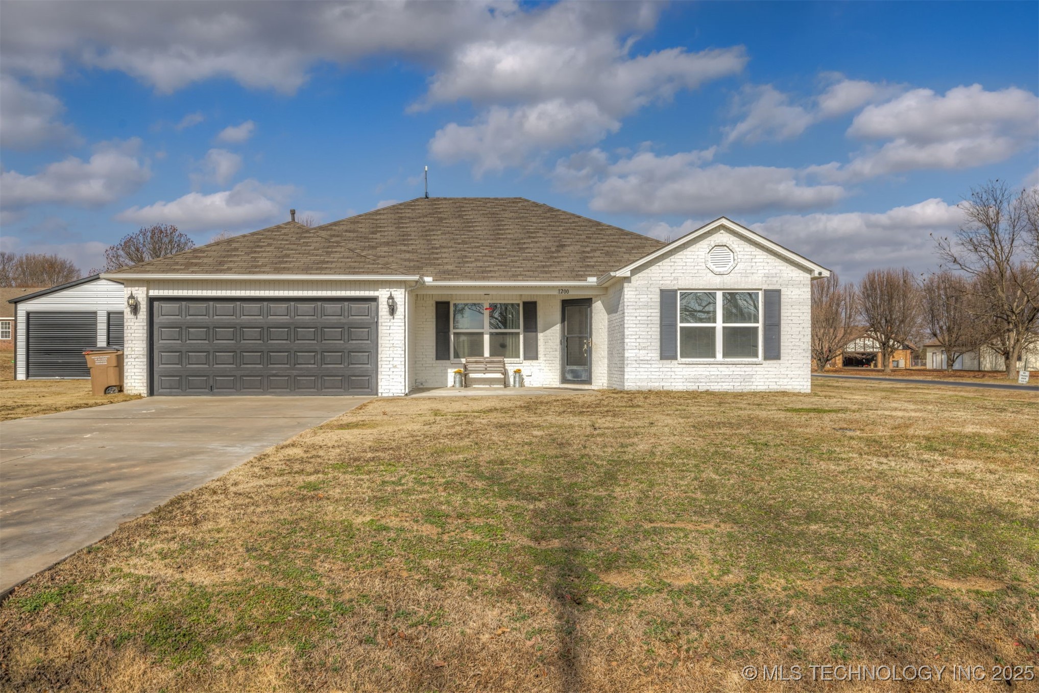 1200 W Duncan Road Property Photo 3