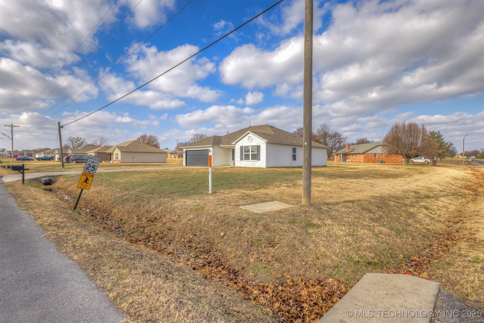 1200 W Duncan Road Property Photo 4