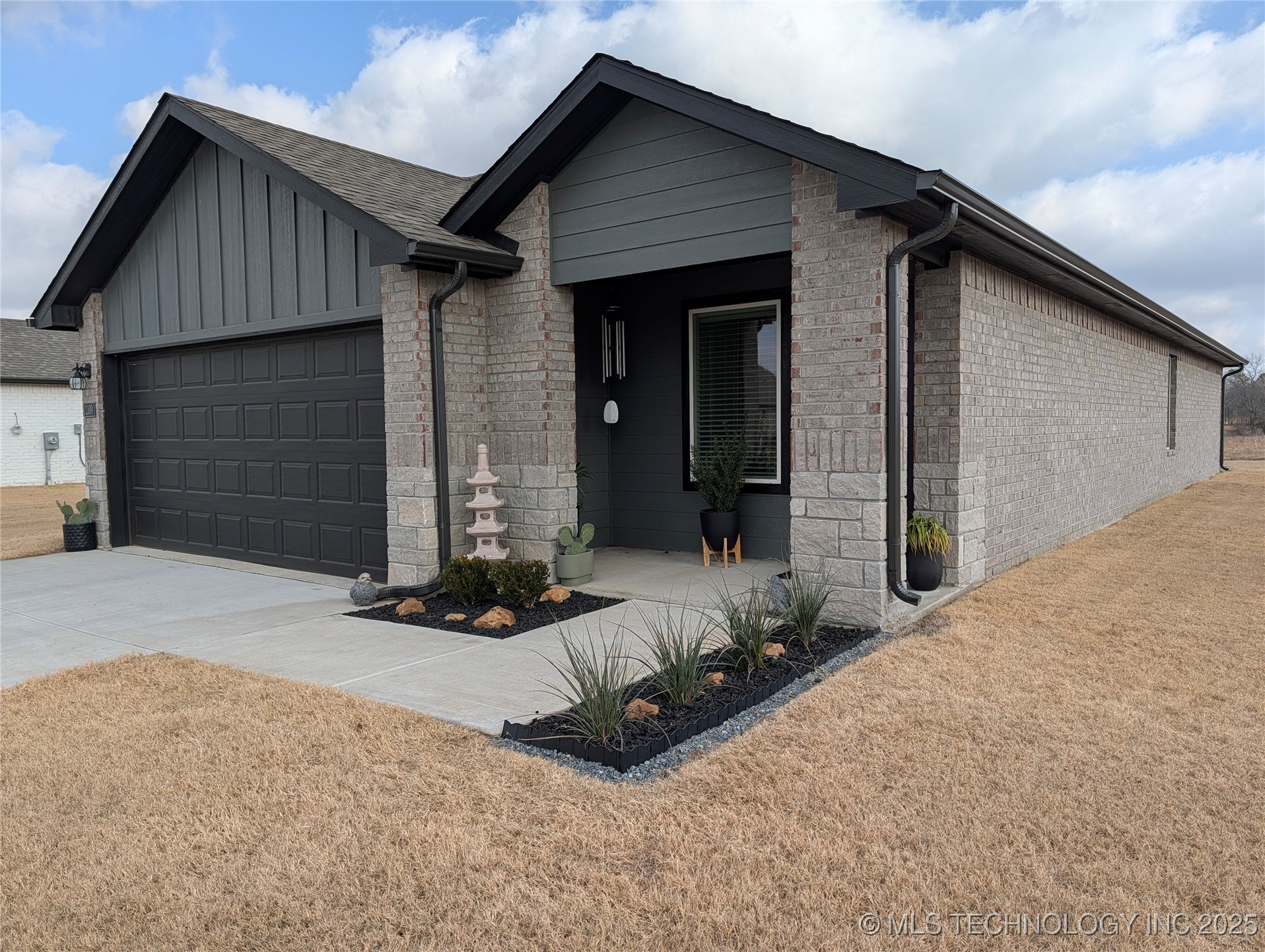 1100 N Arapahoe Avenue