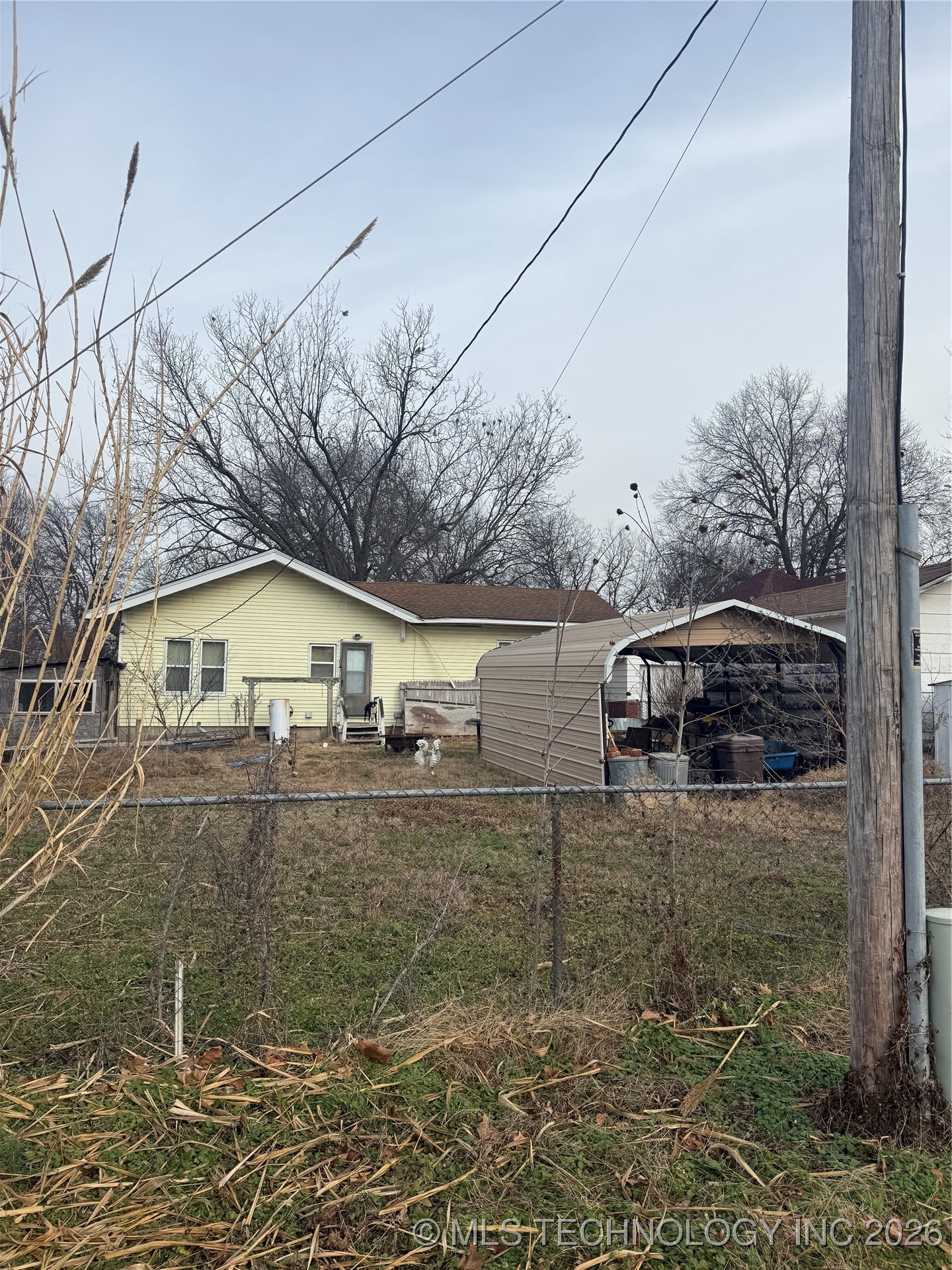 300 E Hester Street Property Photo 2