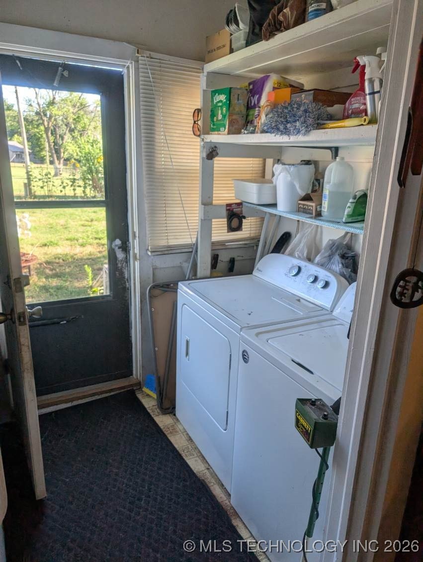 300 E Hester Street Property Photo 5