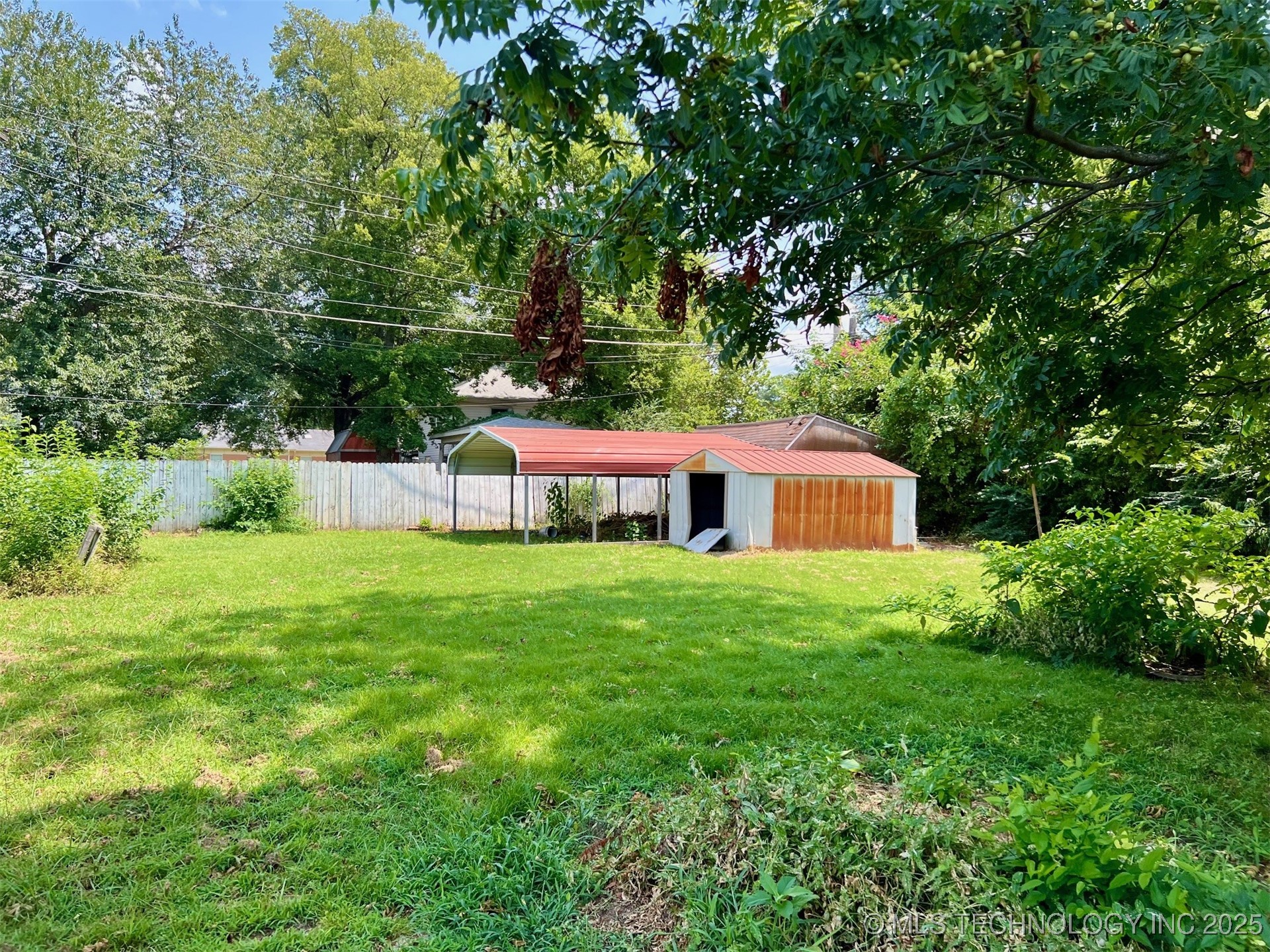 1636 E 4th Street Property Photo 3