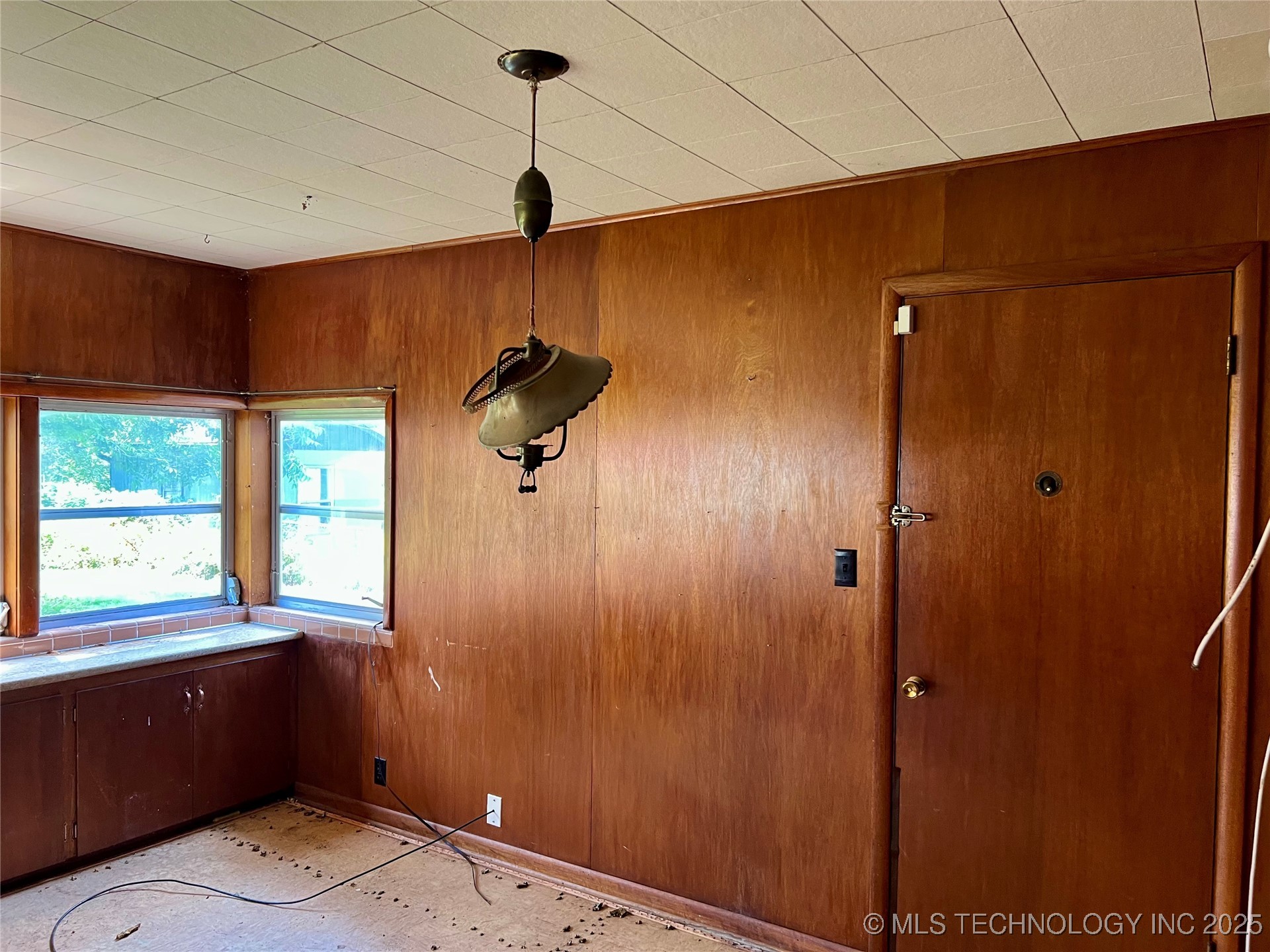 1636 E 4th Street Property Photo 7