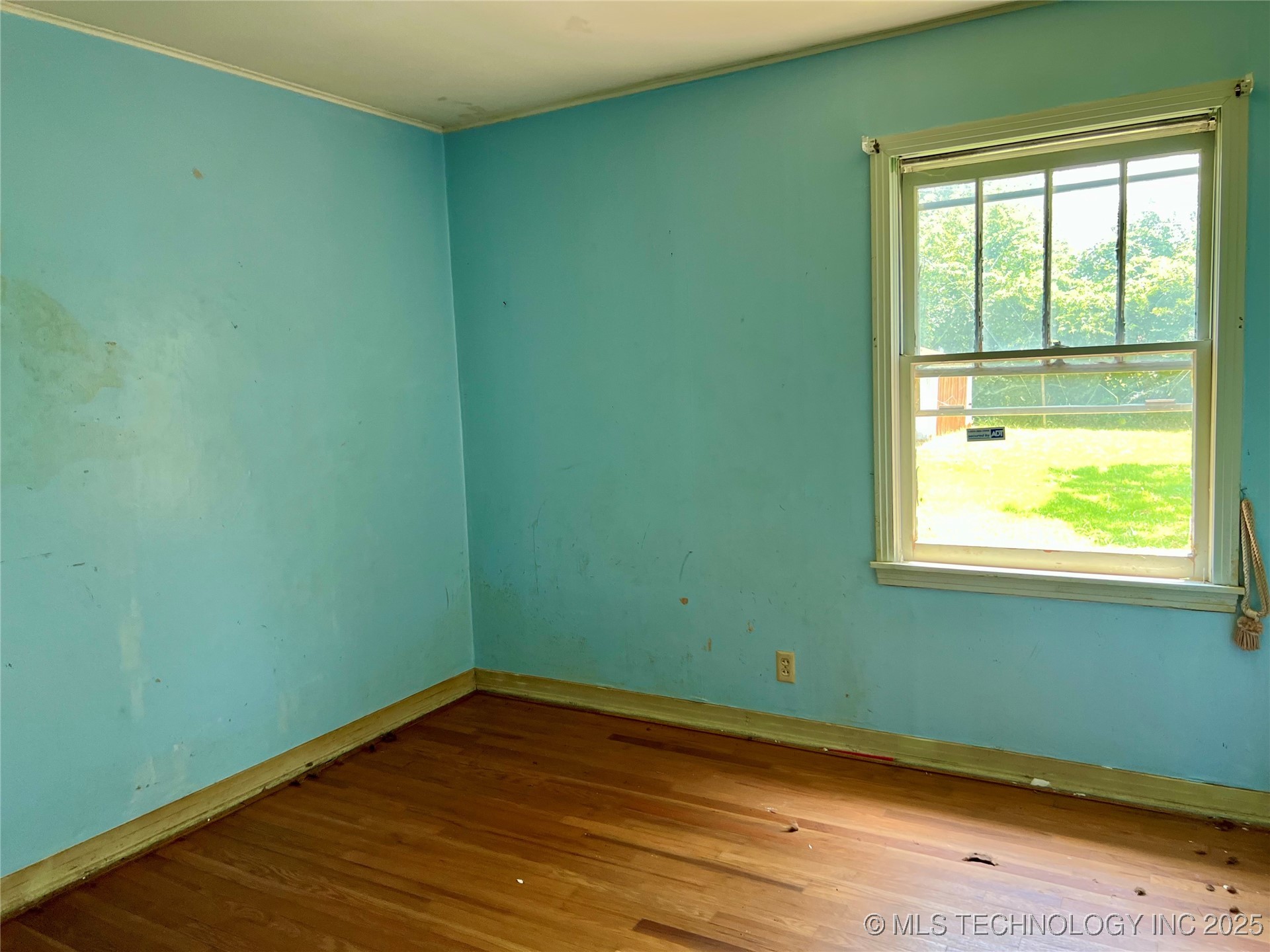 1636 E 4th Street Property Photo 11