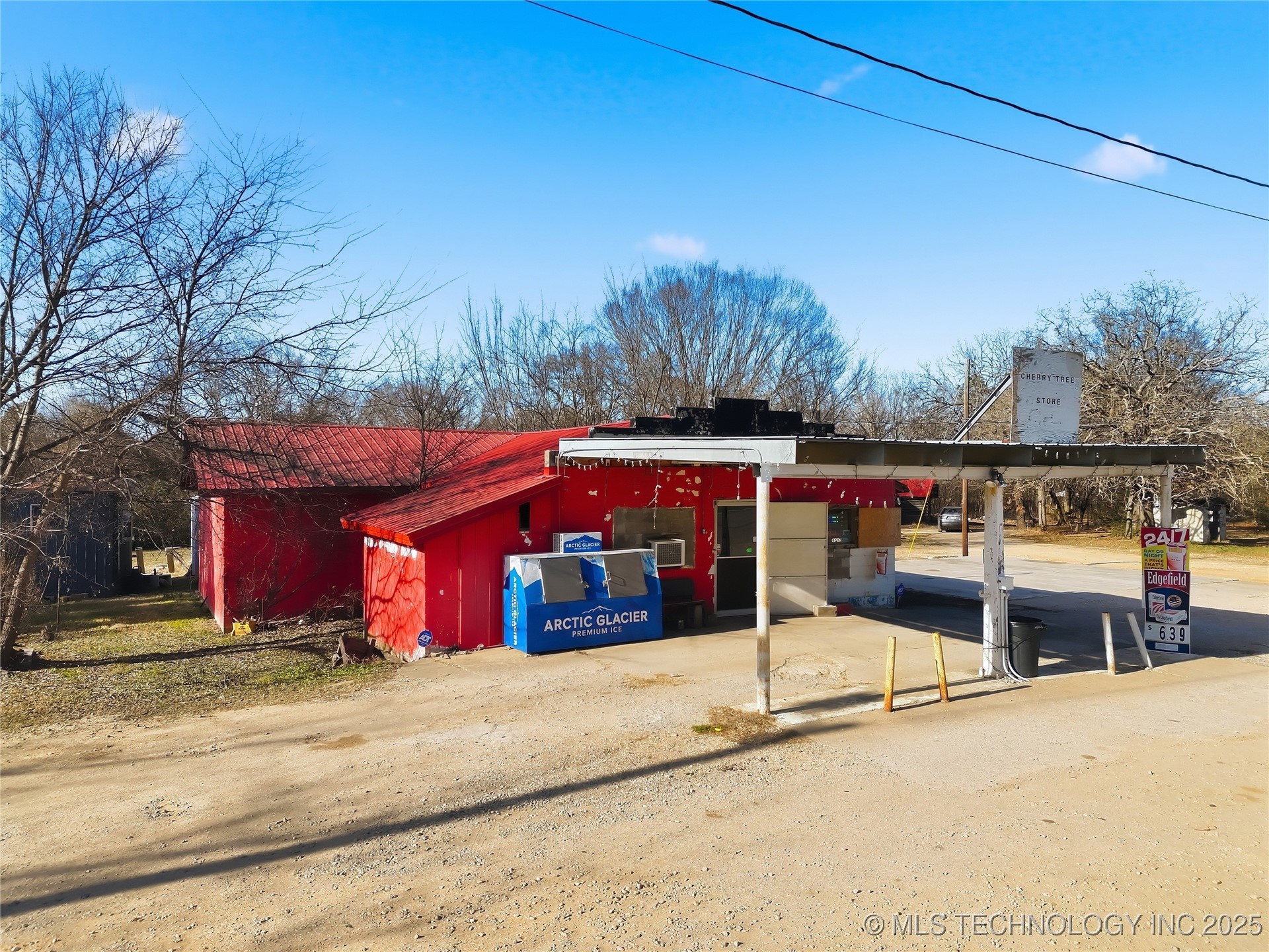 87792 Hwy 59 Property Photo 1