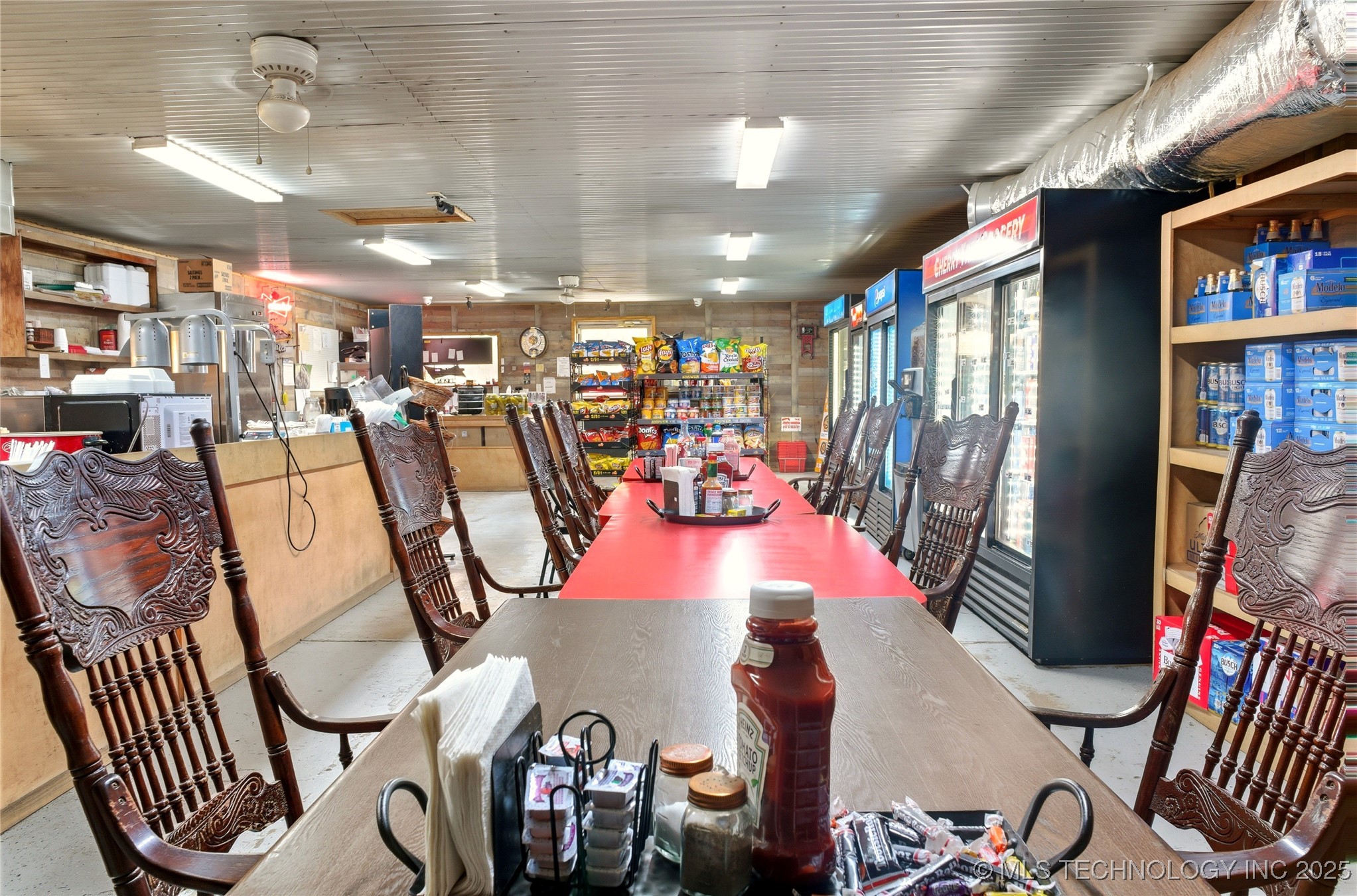 87792 Hwy 59 Property Photo 6