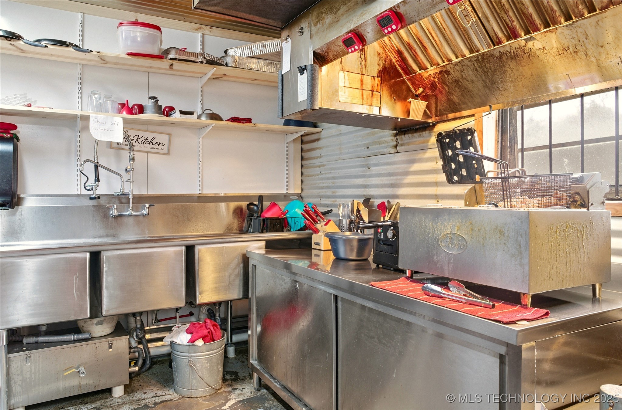 87792 Hwy 59 Property Photo 11