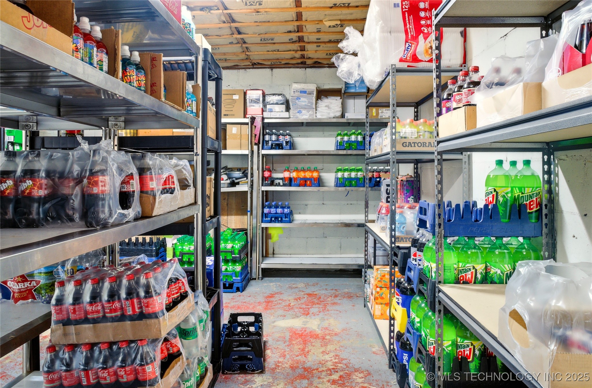 87792 Hwy 59 Property Photo 16