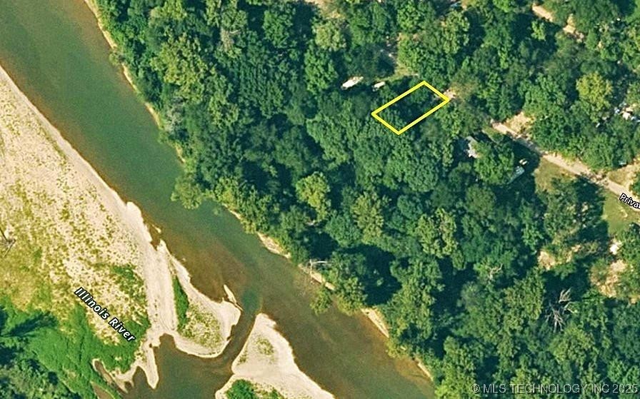 462430 Riverside Drive Property Photo 2