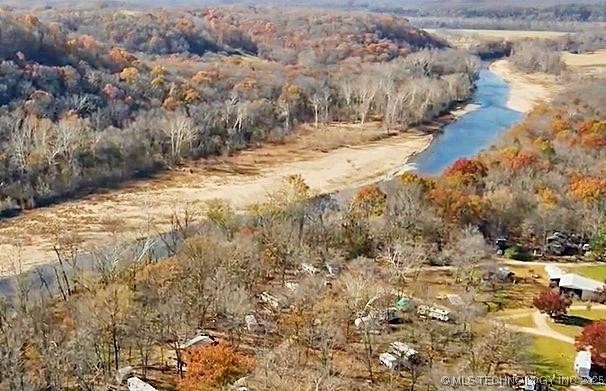 462430 Riverside Drive Property Photo 3