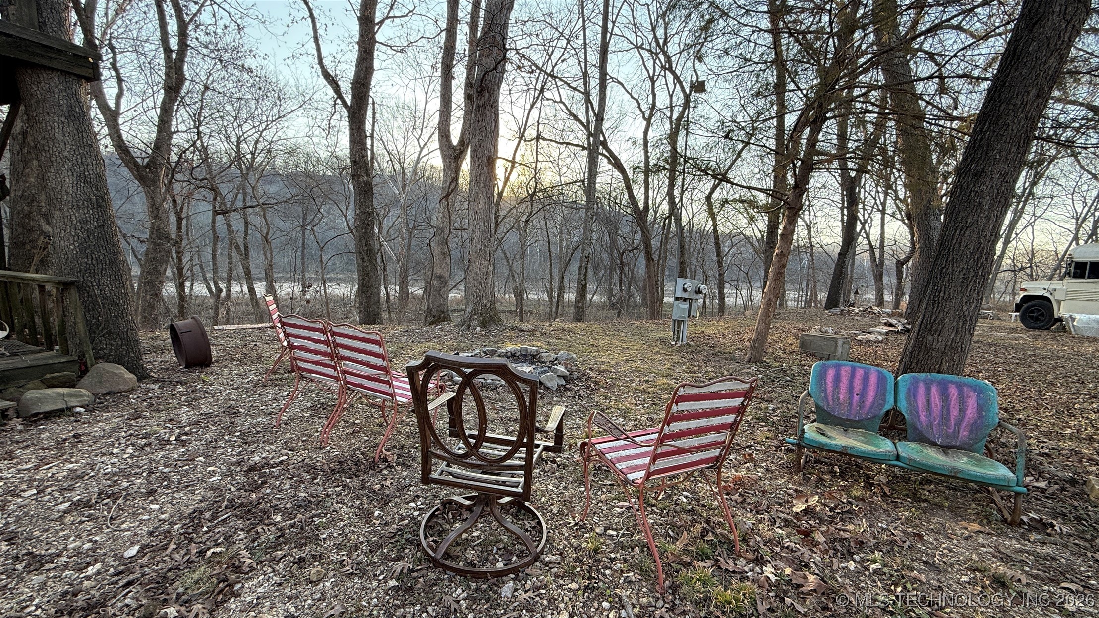 462430 Riverside Drive Property Photo 5