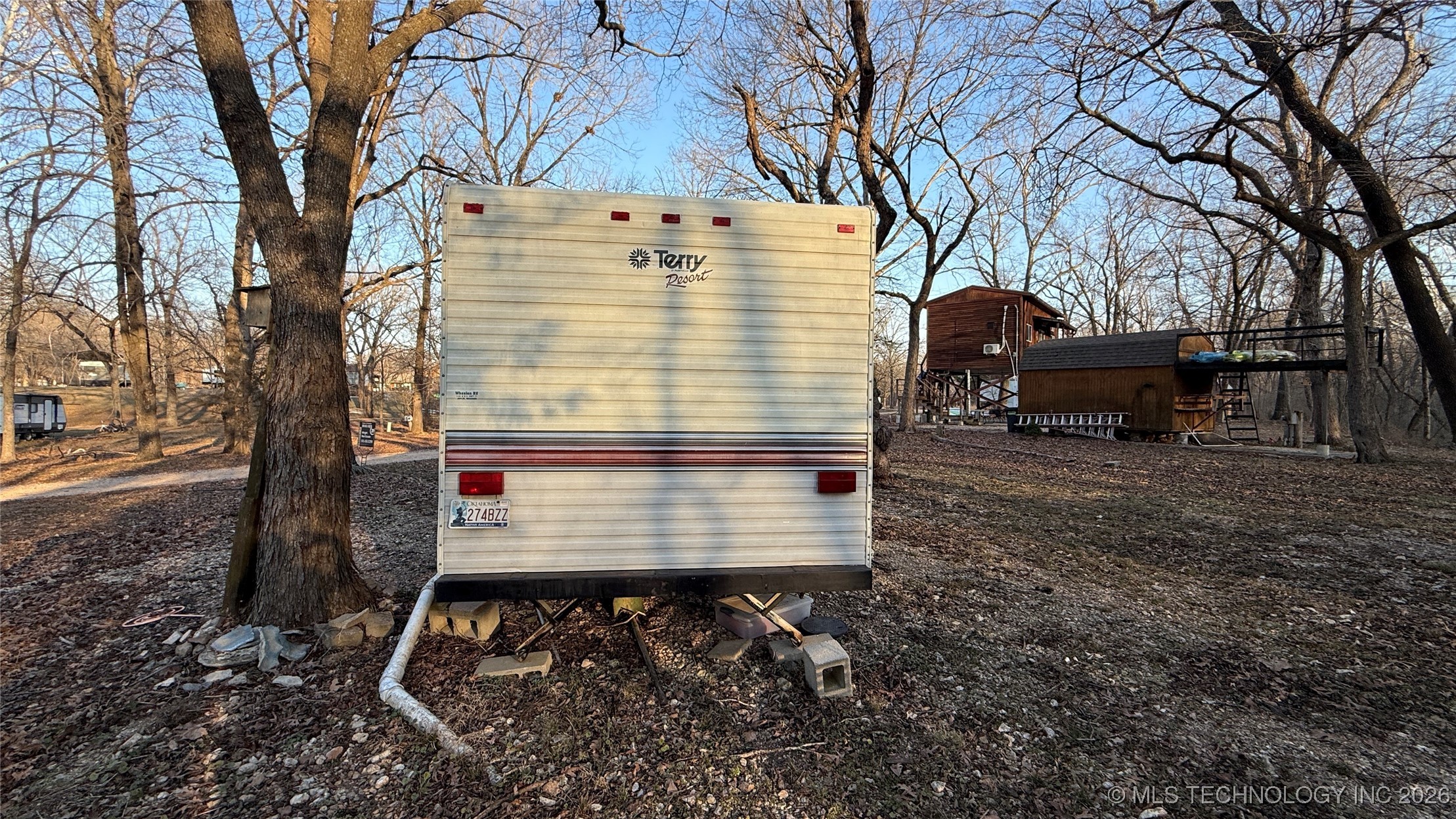 462430 Riverside Drive Property Photo 11