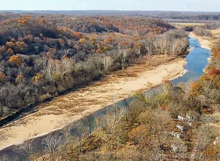 462430 Riverside Drive Property Photo 15