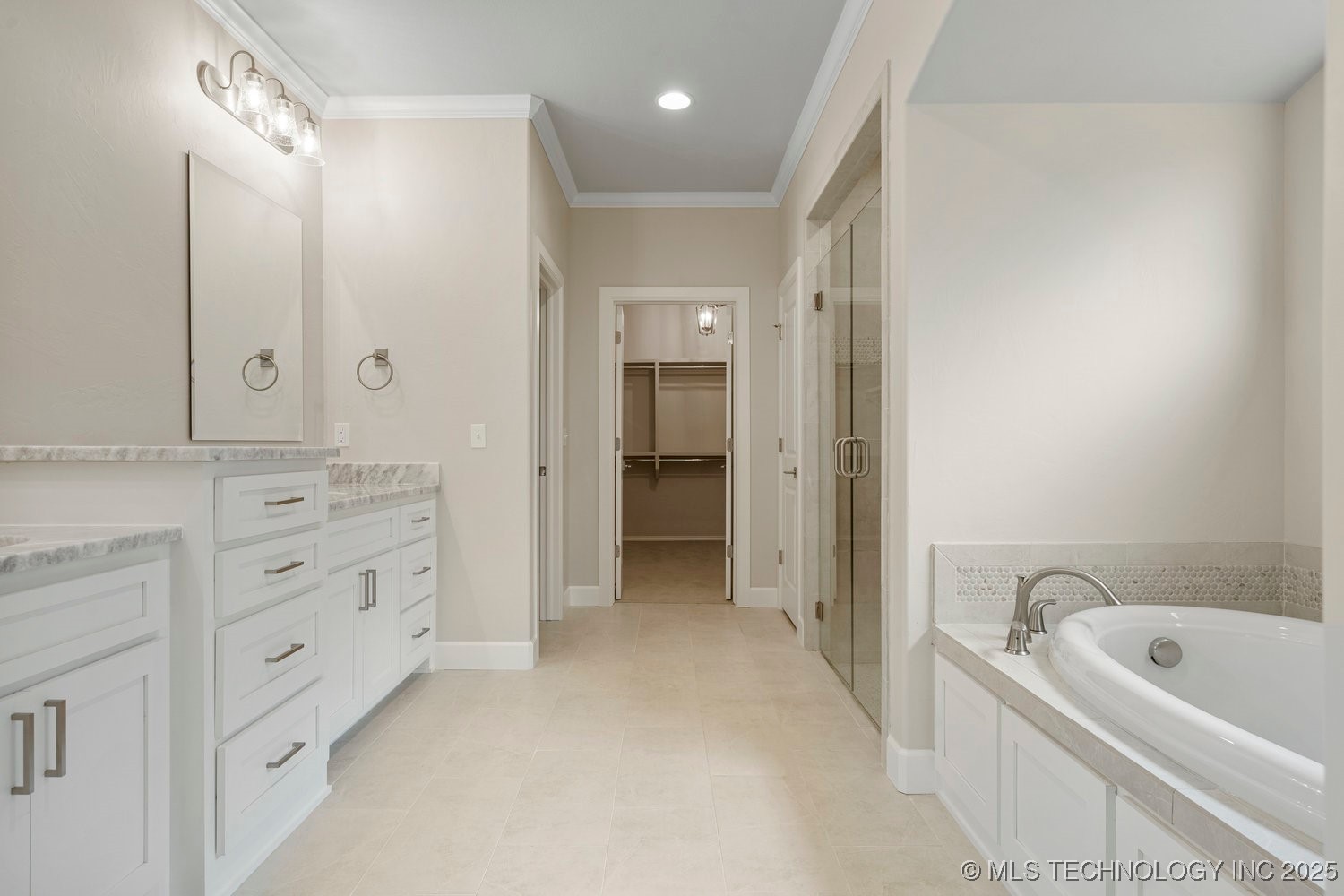 2715 W Tucson Court Property Photo 5