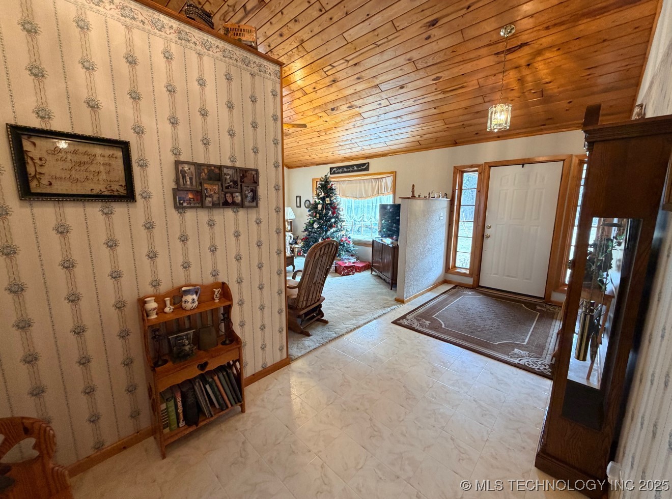 24751 S 200 Road Property Photo 3