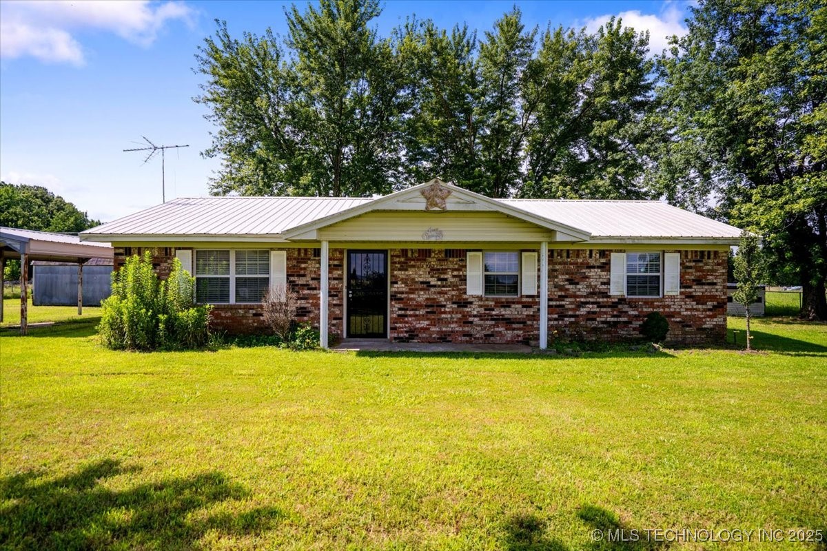 426670 1150 Road Property Photo 1