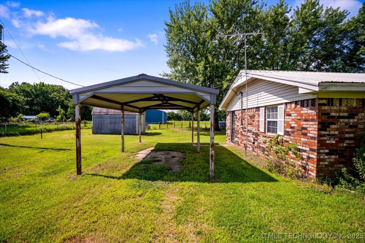 426670 1150 Road Property Photo 2