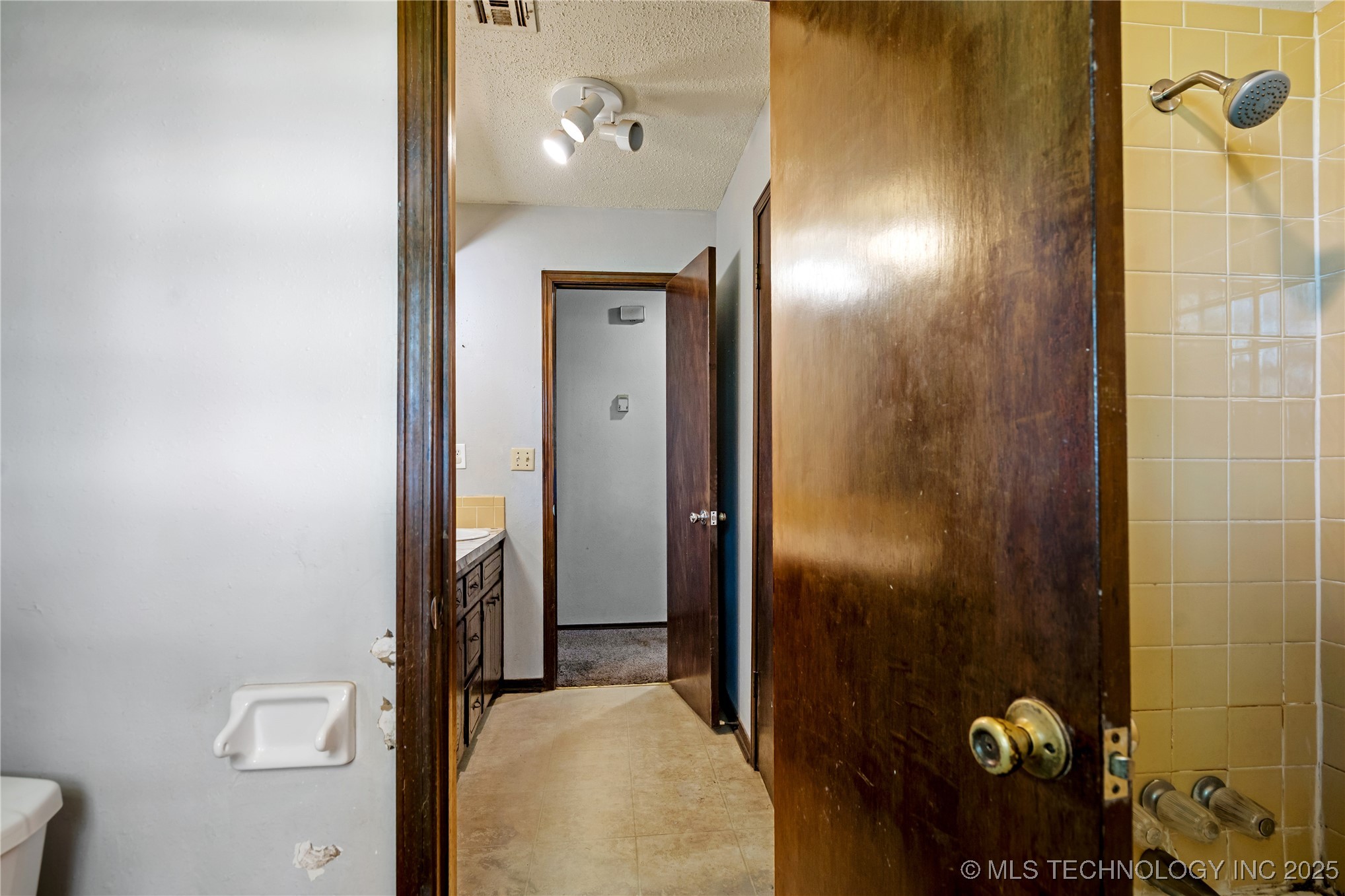 426670 1150 Road Property Photo 8