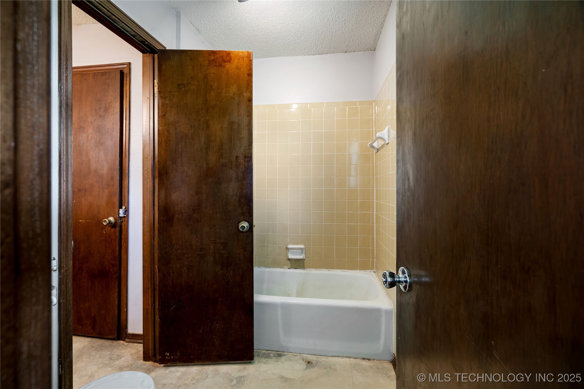 426670 1150 Road Property Photo 9