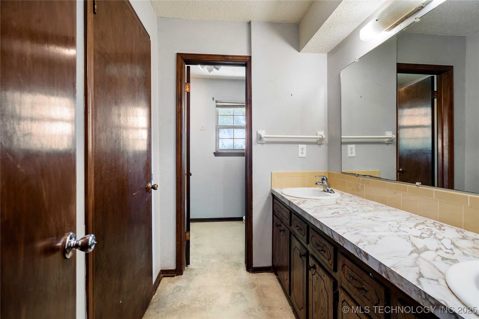 426670 1150 Road Property Photo 10