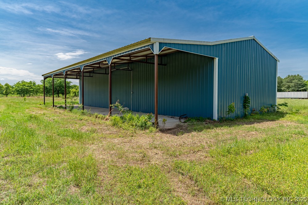 426670 1150 Road Property Photo 22