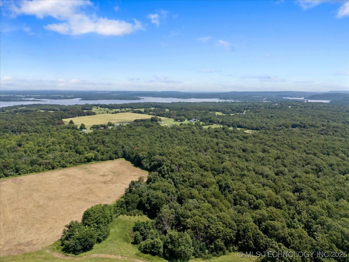 426670 1150 Road Property Photo 25